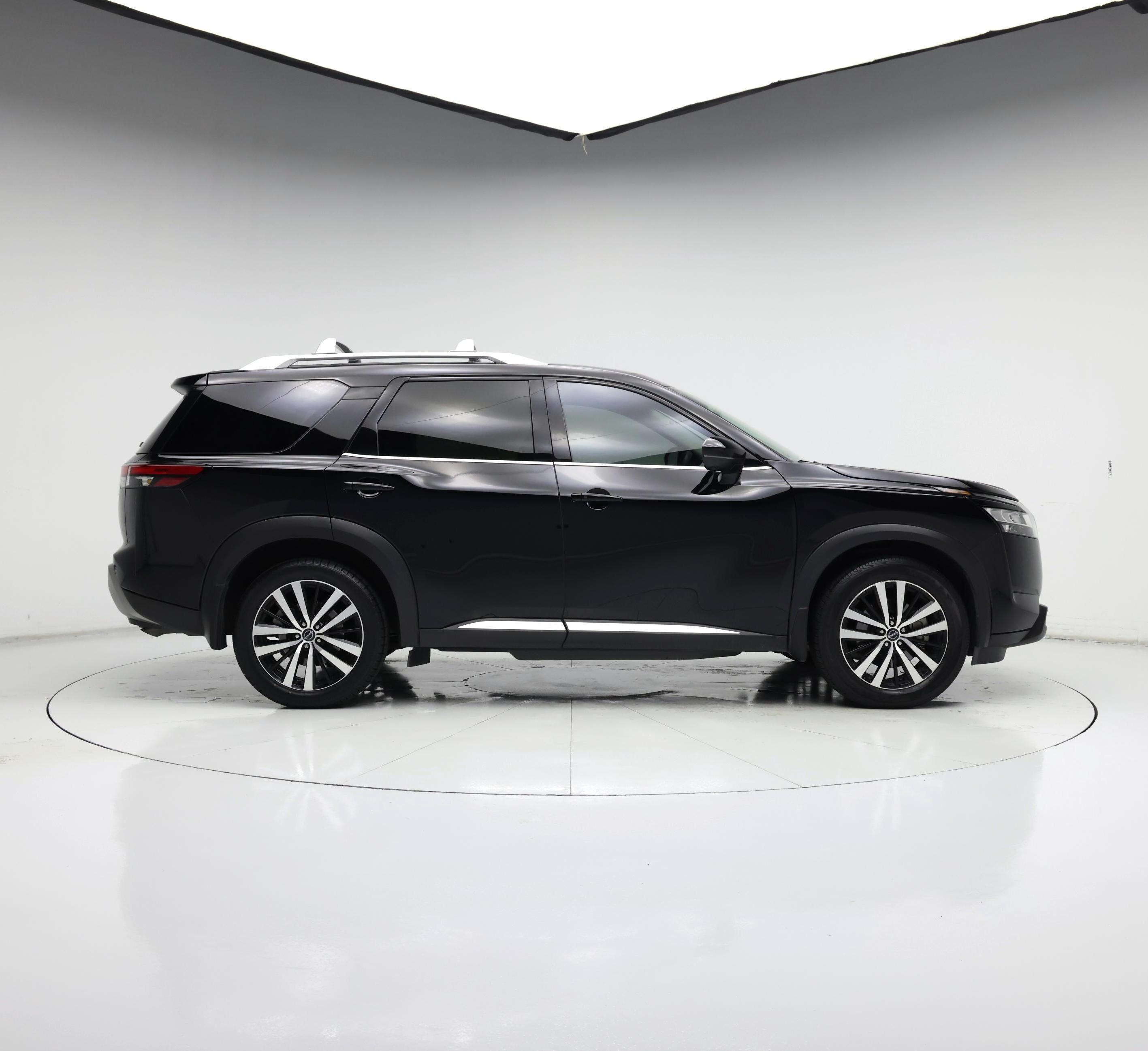 Thumbnail: 2023 Nissan Pathfinder - 7