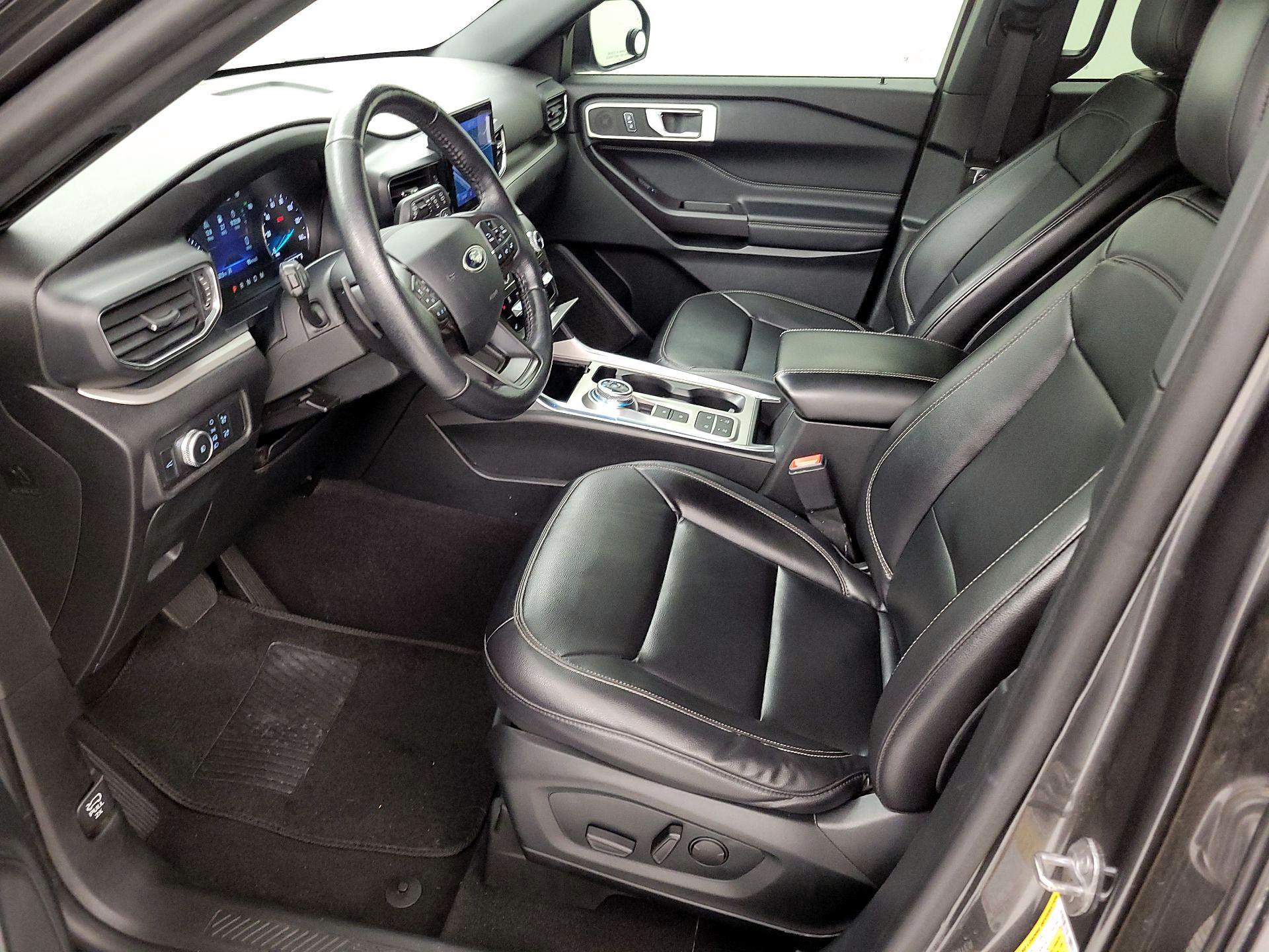 Thumbnail: 2020 Ford Explorer - 11