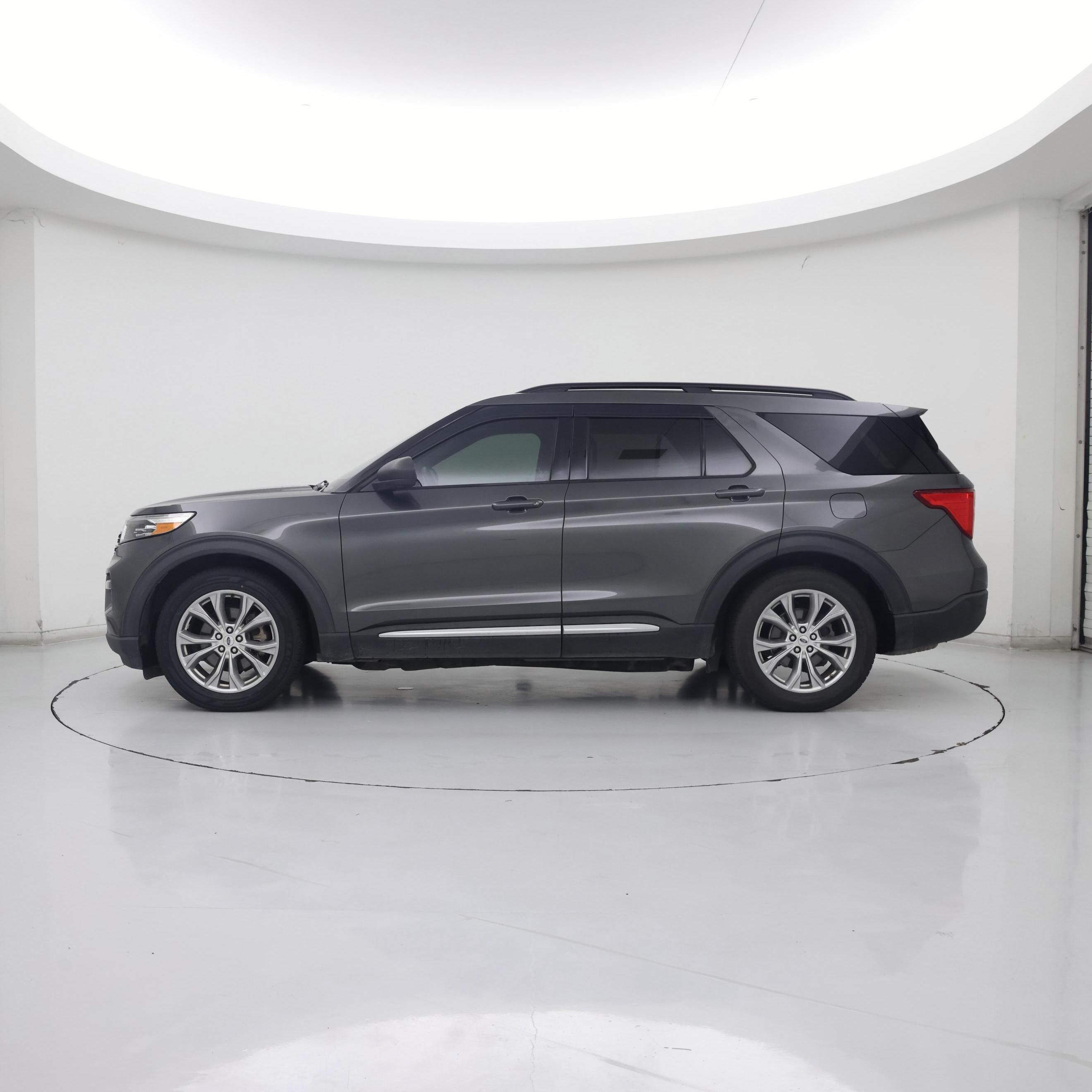 Thumbnail: 2020 Ford Explorer - 3