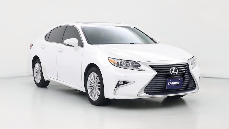 2016 Lexus ES 350 Hero Image