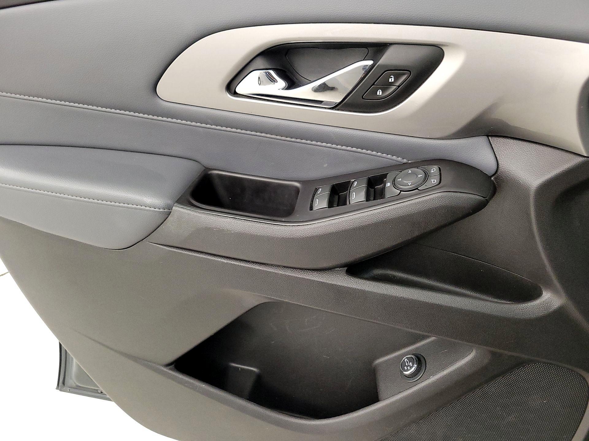 Thumbnail: 2019 Chevrolet Traverse - 12