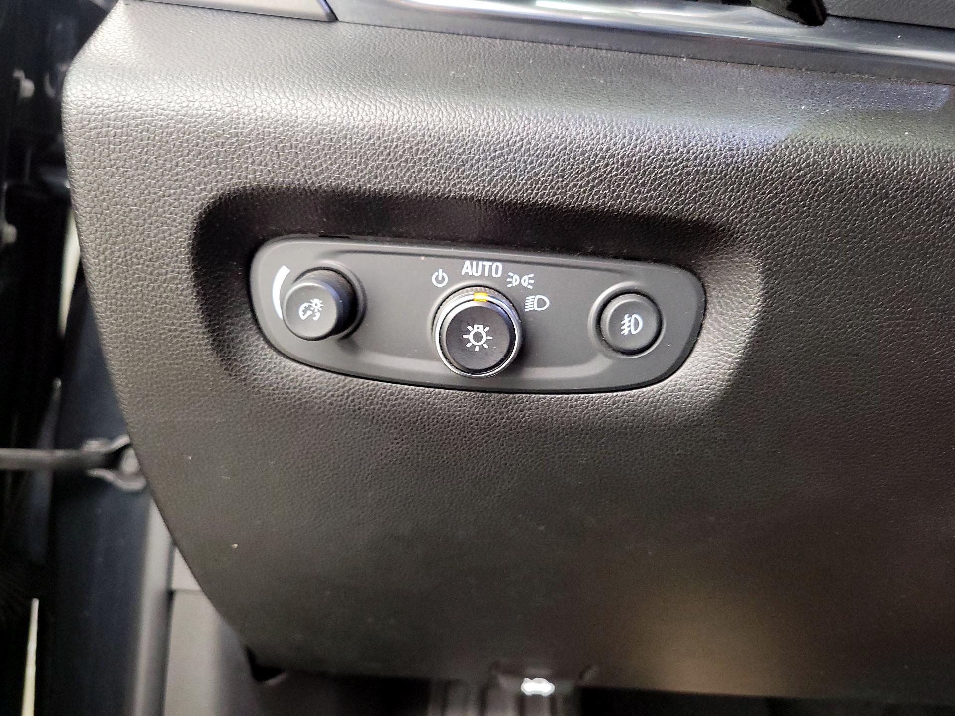 Thumbnail: 2019 Chevrolet Traverse - 13