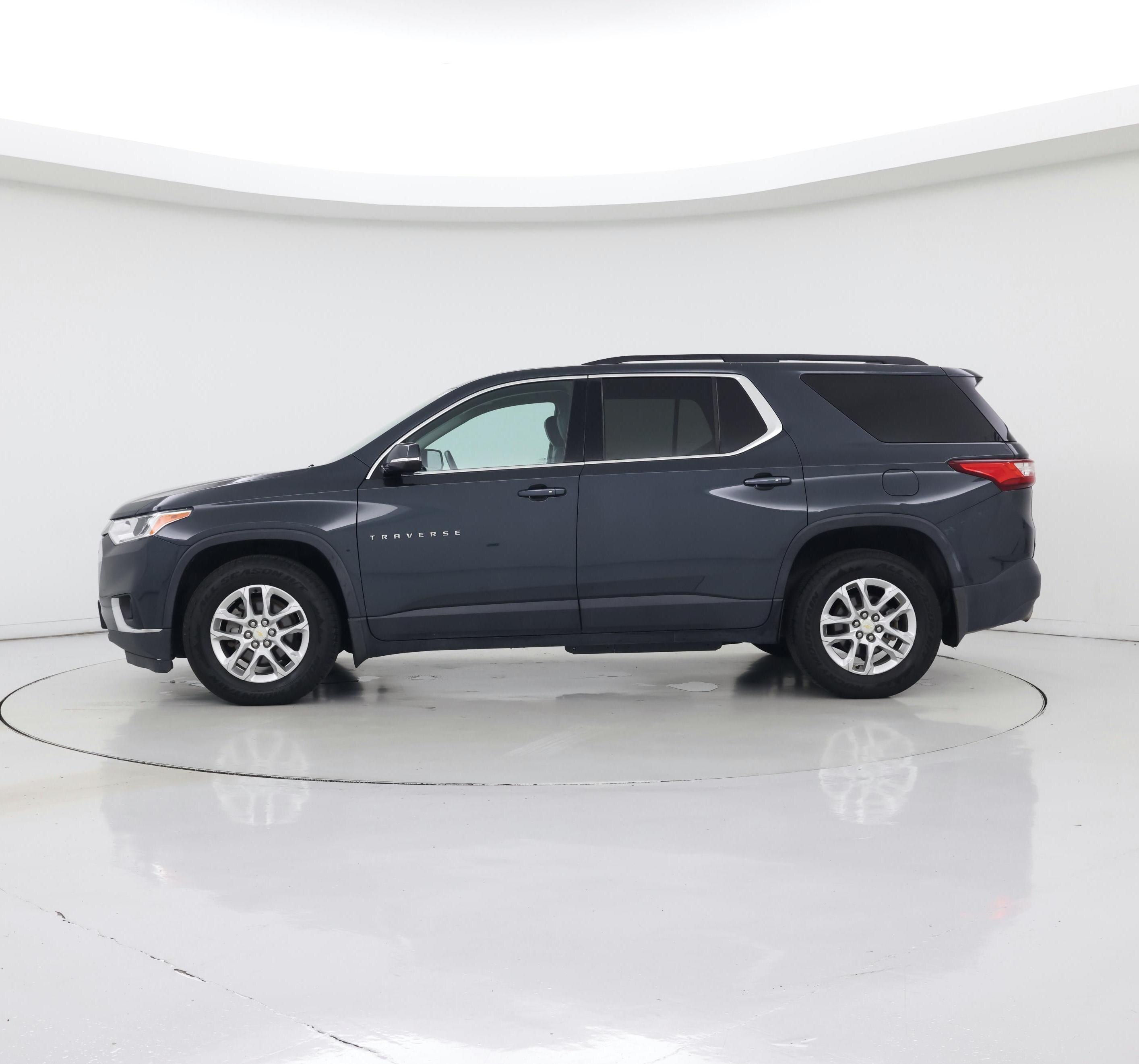 Thumbnail: 2019 Chevrolet Traverse - 3