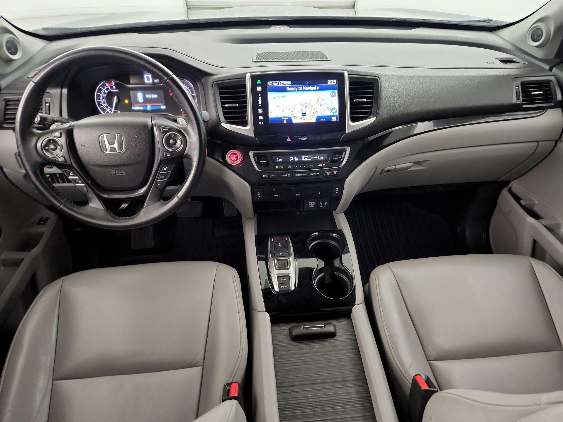 Thumbnail: 2016 Honda Pilot - 9