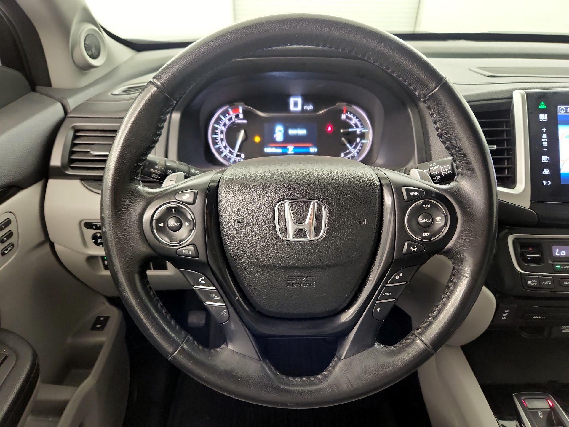 Thumbnail: 2016 Honda Pilot - 10