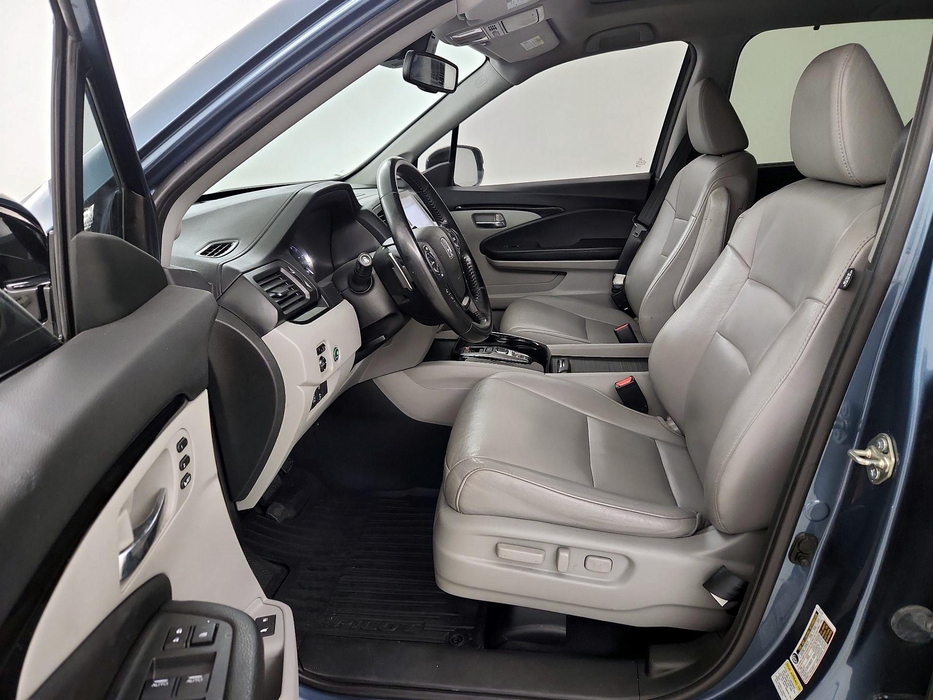 Thumbnail: 2016 Honda Pilot - 11