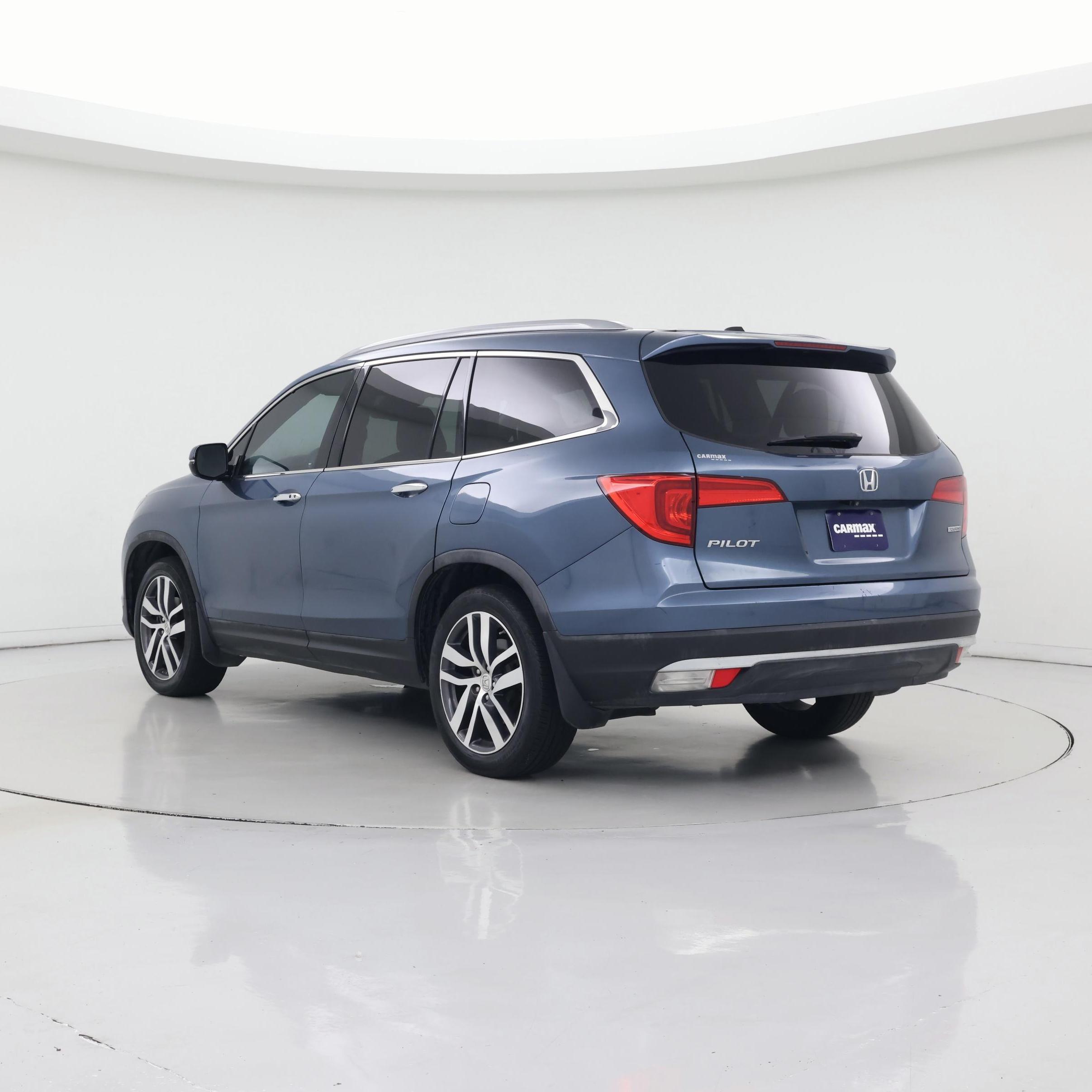 Thumbnail: 2016 Honda Pilot - 2