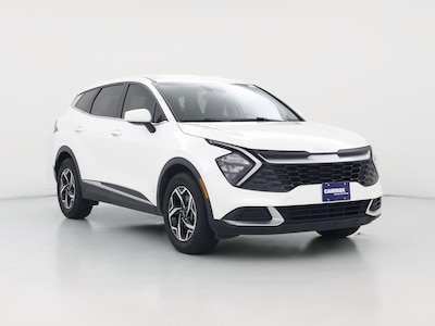White 2023 Kia Sportage LX