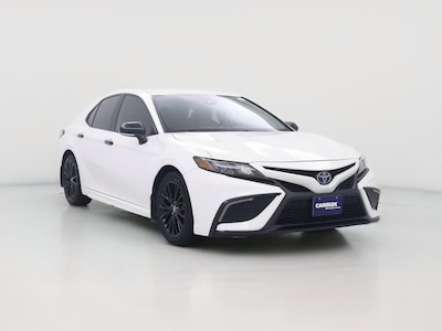 White 2022 Toyota Camry Hybrid SE