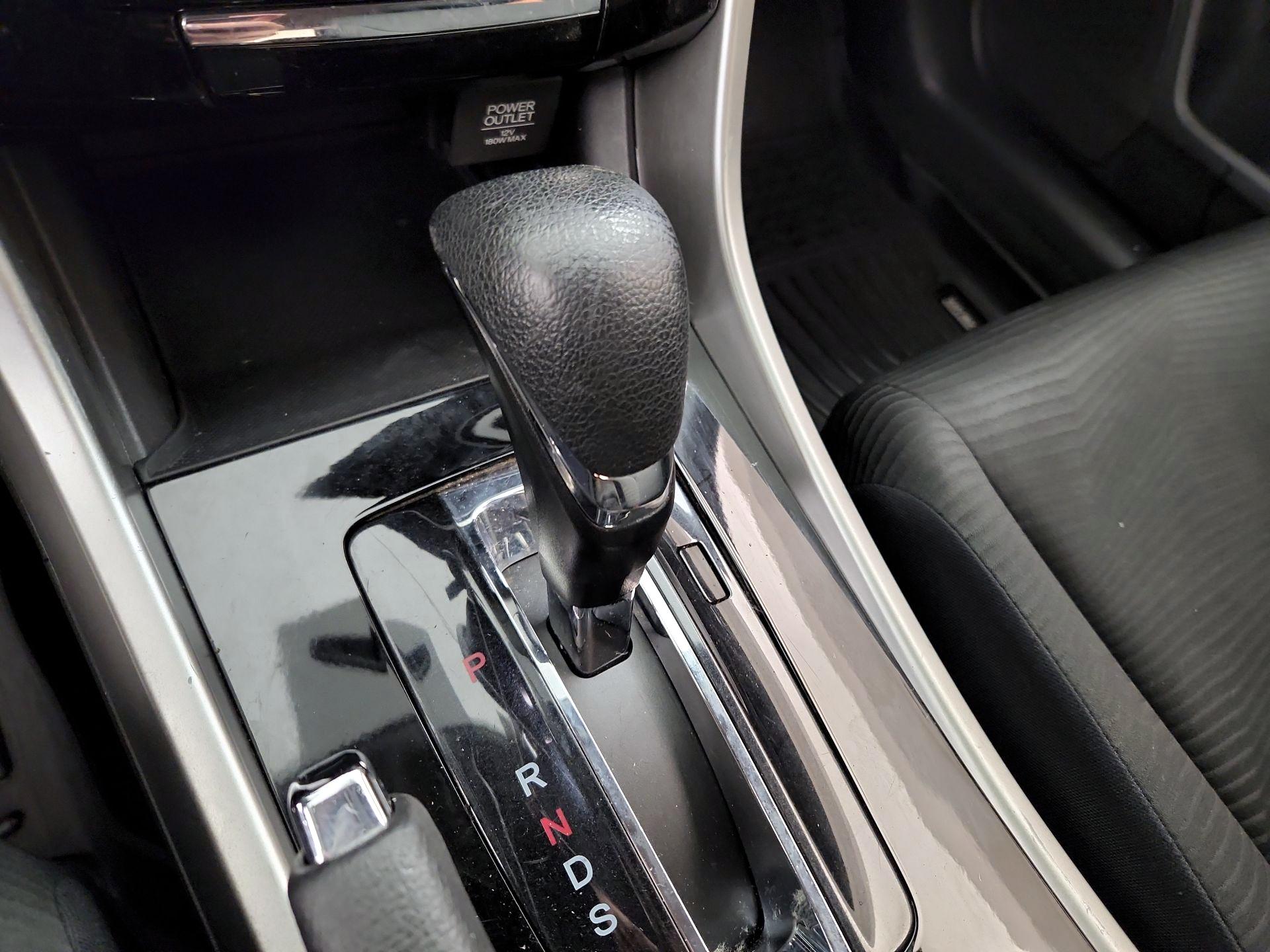 Thumbnail: 2016 Honda Accord - 17