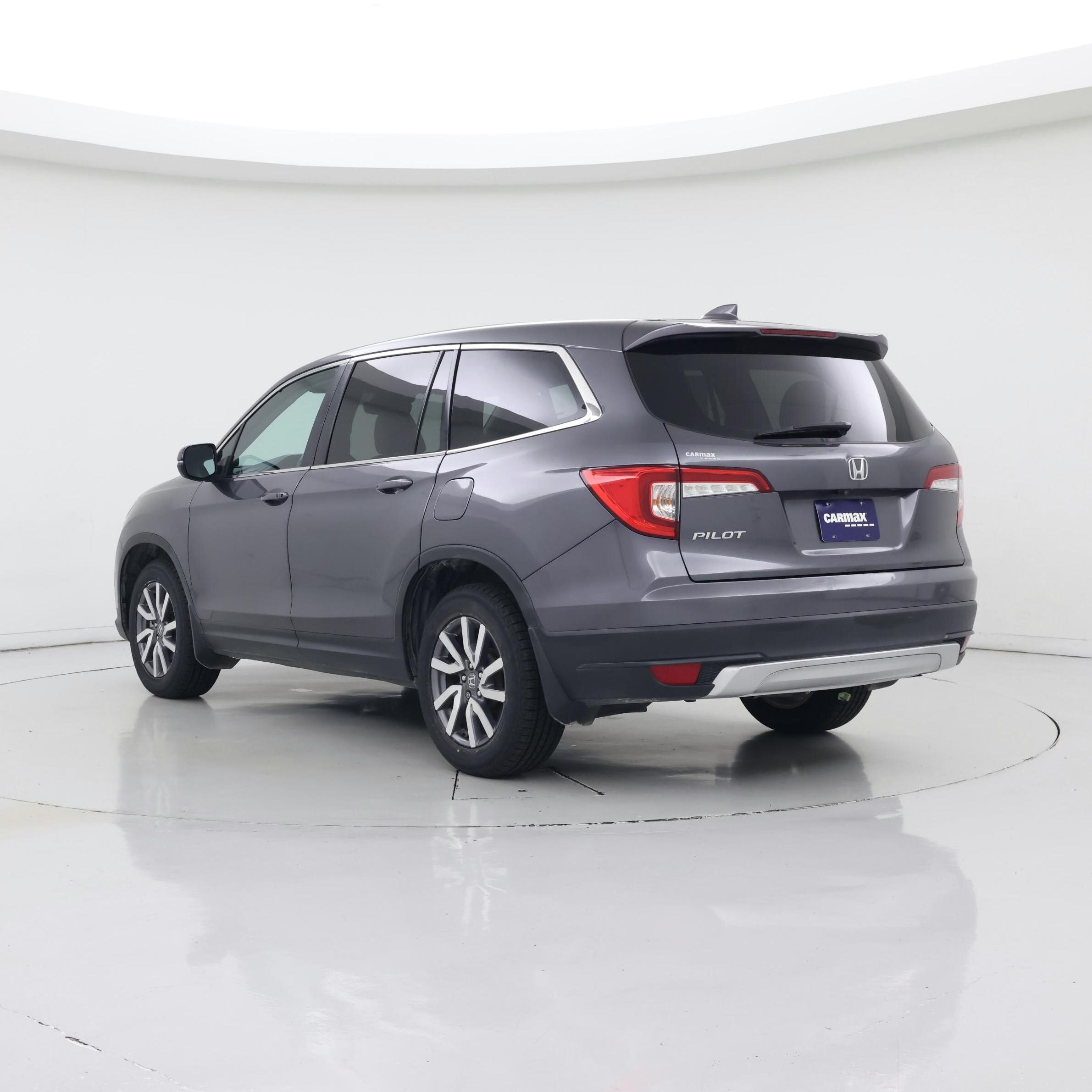 Thumbnail: 2019 Honda Pilot - 2