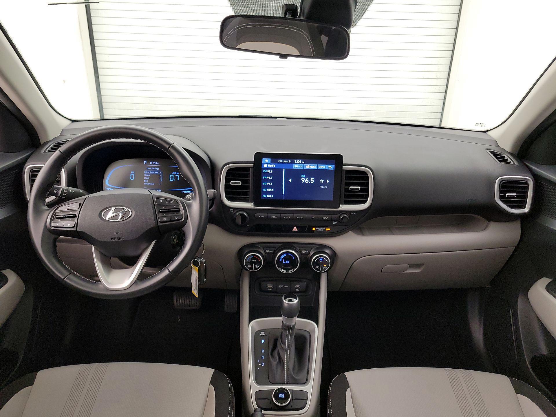Thumbnail: 2023 Hyundai Venue - 9