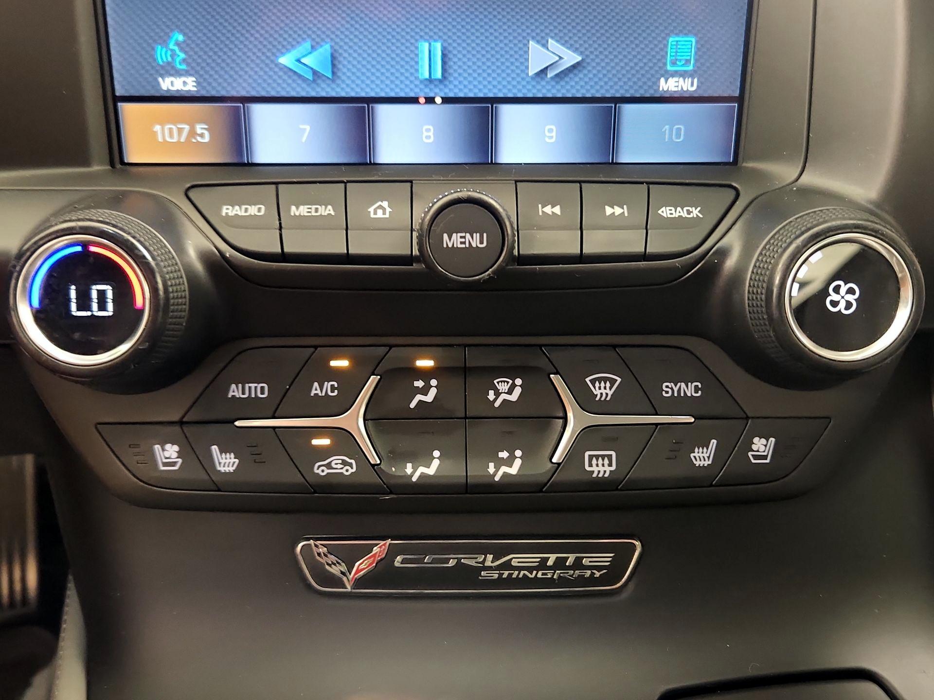 Thumbnail: 2015 Chevrolet Corvette - 17
