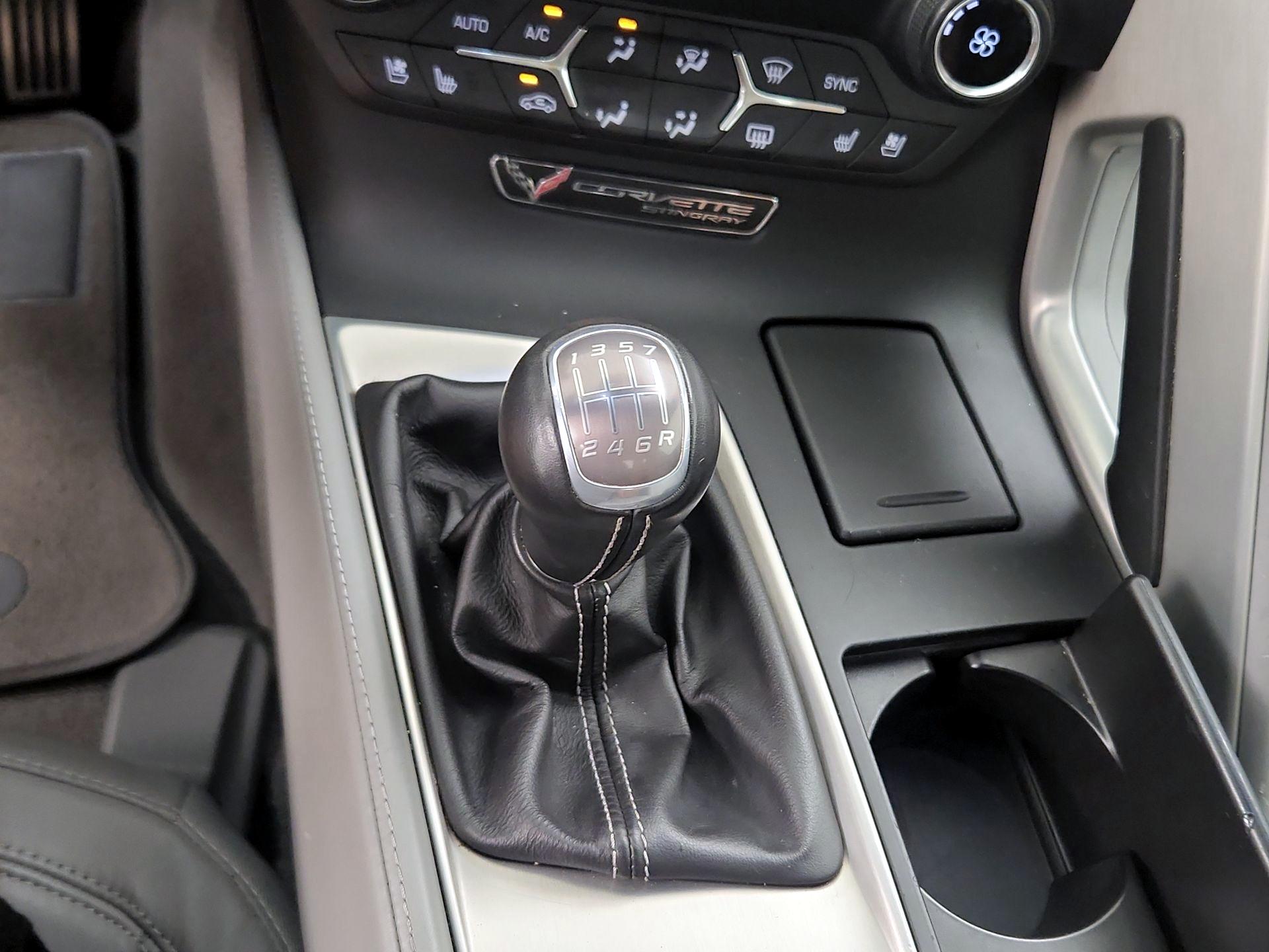 Thumbnail: 2015 Chevrolet Corvette - 18