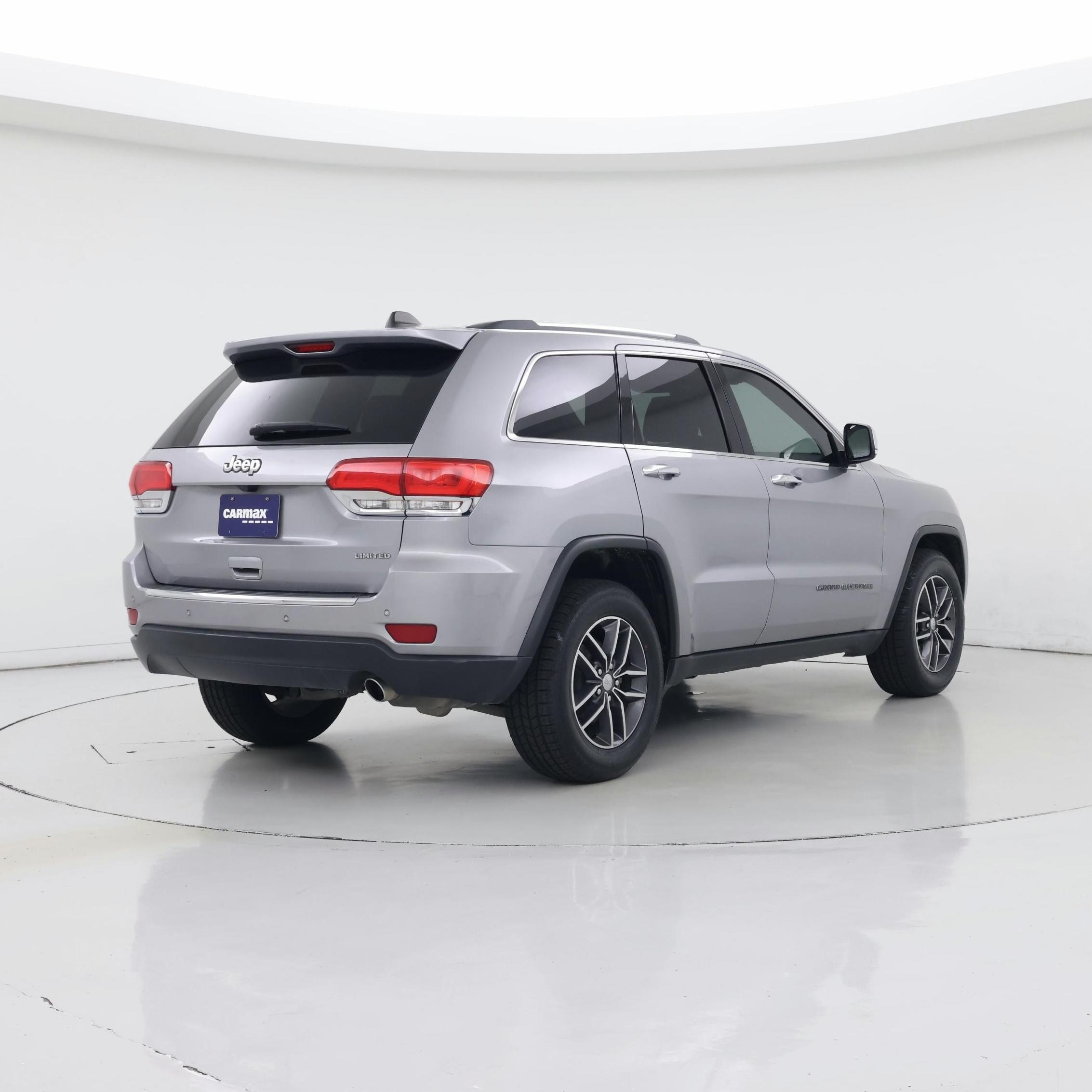 Thumbnail: 2018 Jeep Grand Cherokee - 8