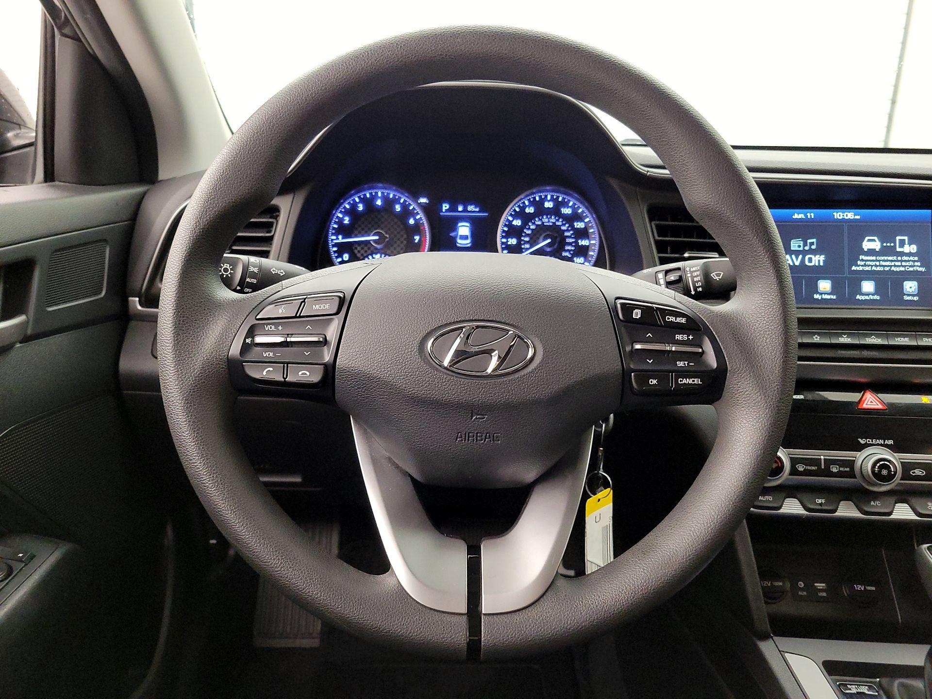 Thumbnail: 2020 Hyundai Elantra - 10