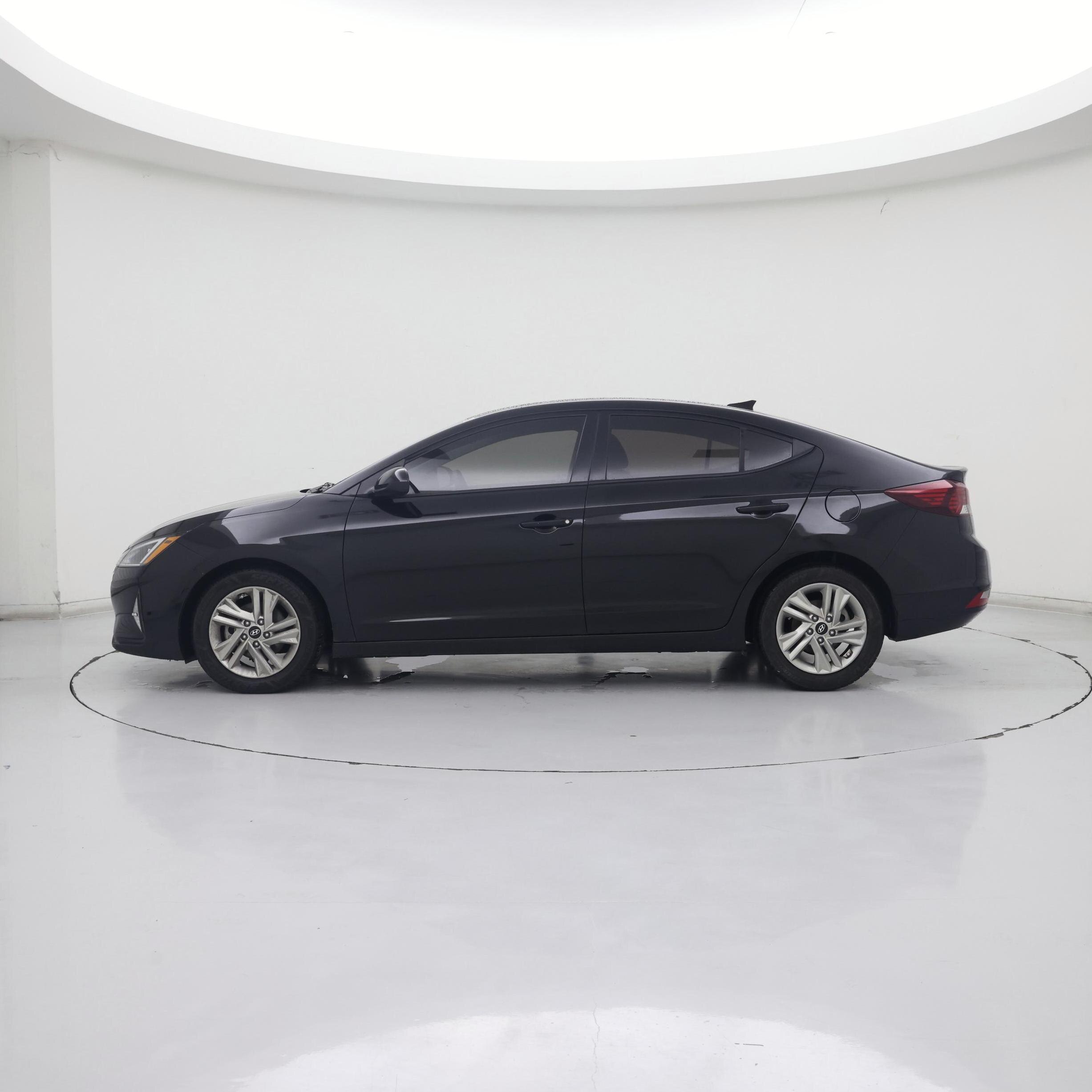 Thumbnail: 2020 Hyundai Elantra - 3