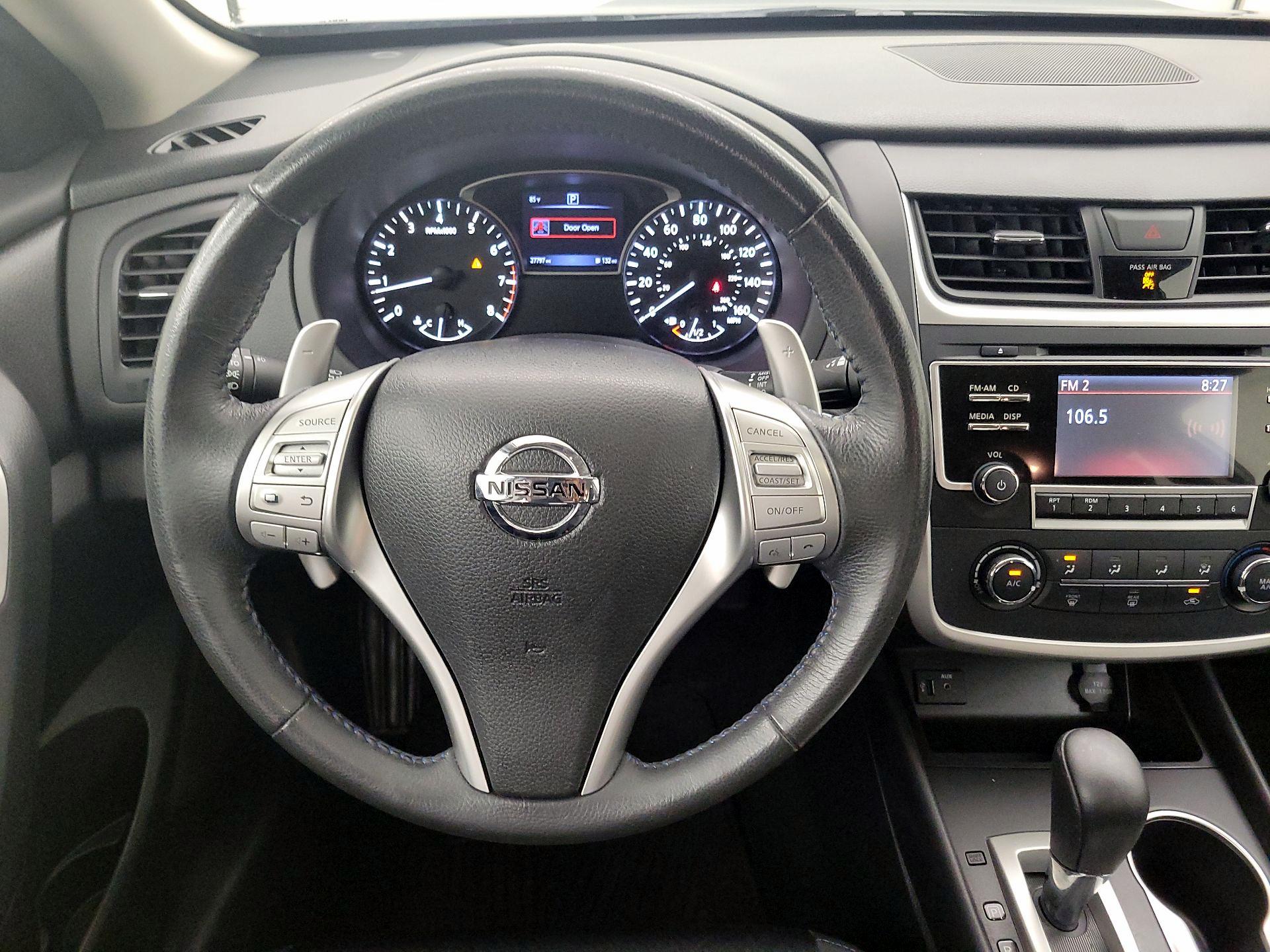 Thumbnail: 2016 Nissan Altima - 10
