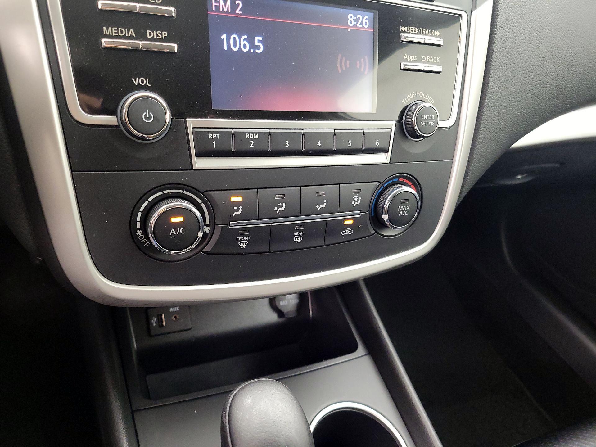 Thumbnail: 2016 Nissan Altima - 16
