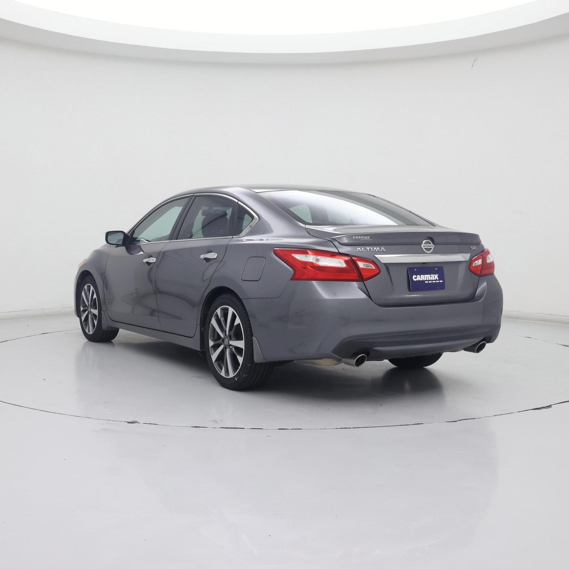 Thumbnail: 2016 Nissan Altima - 2