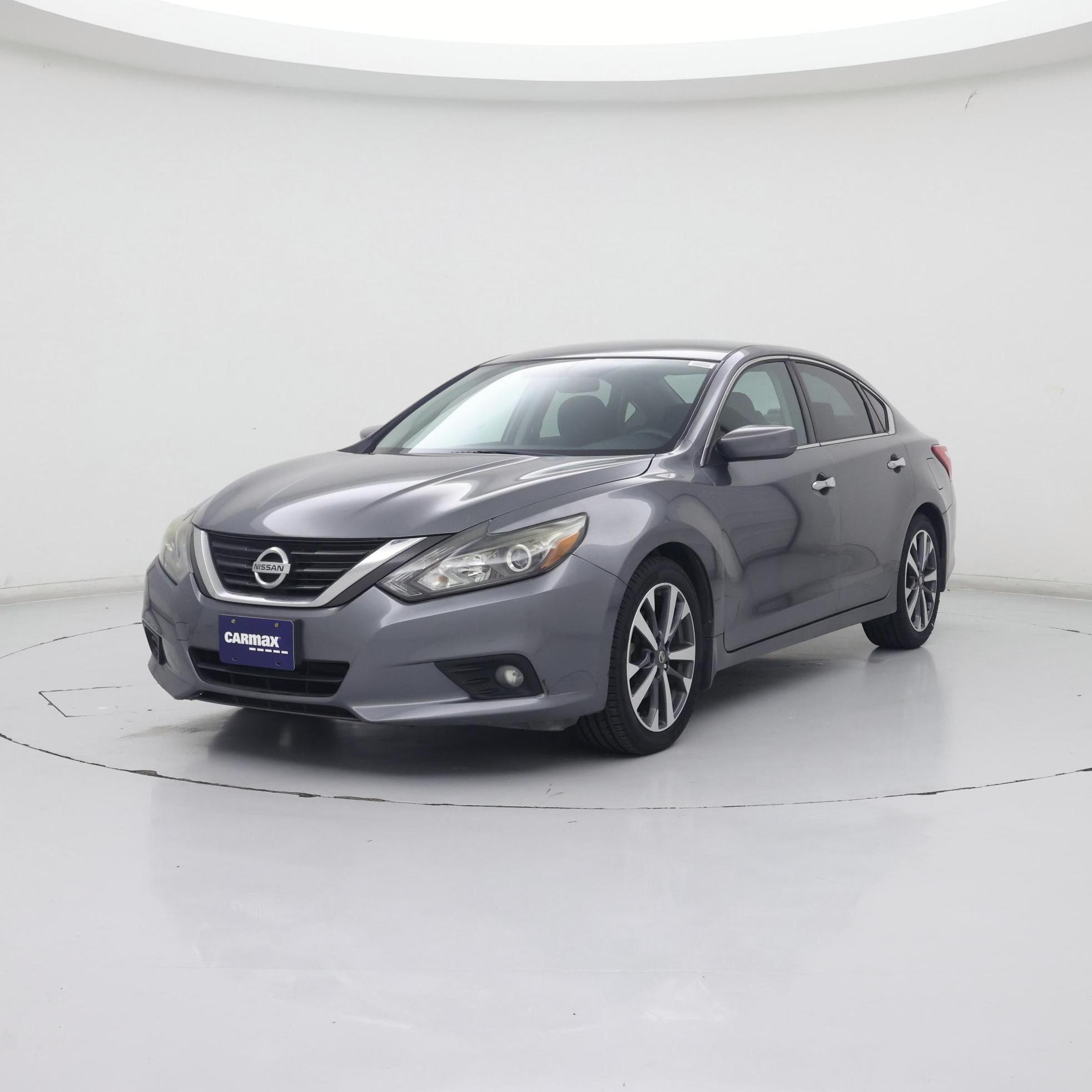 Thumbnail: 2016 Nissan Altima - 4