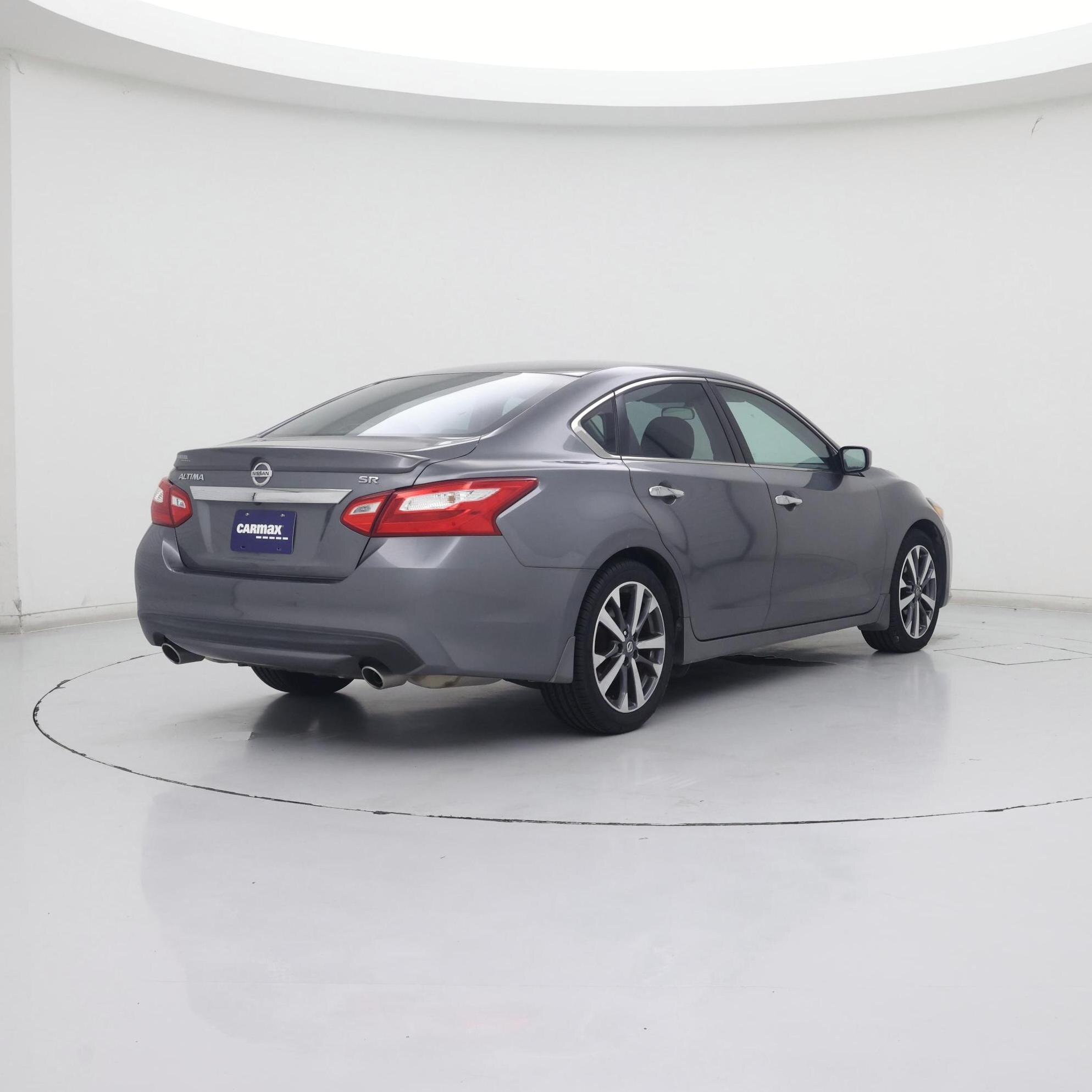 Thumbnail: 2016 Nissan Altima - 8