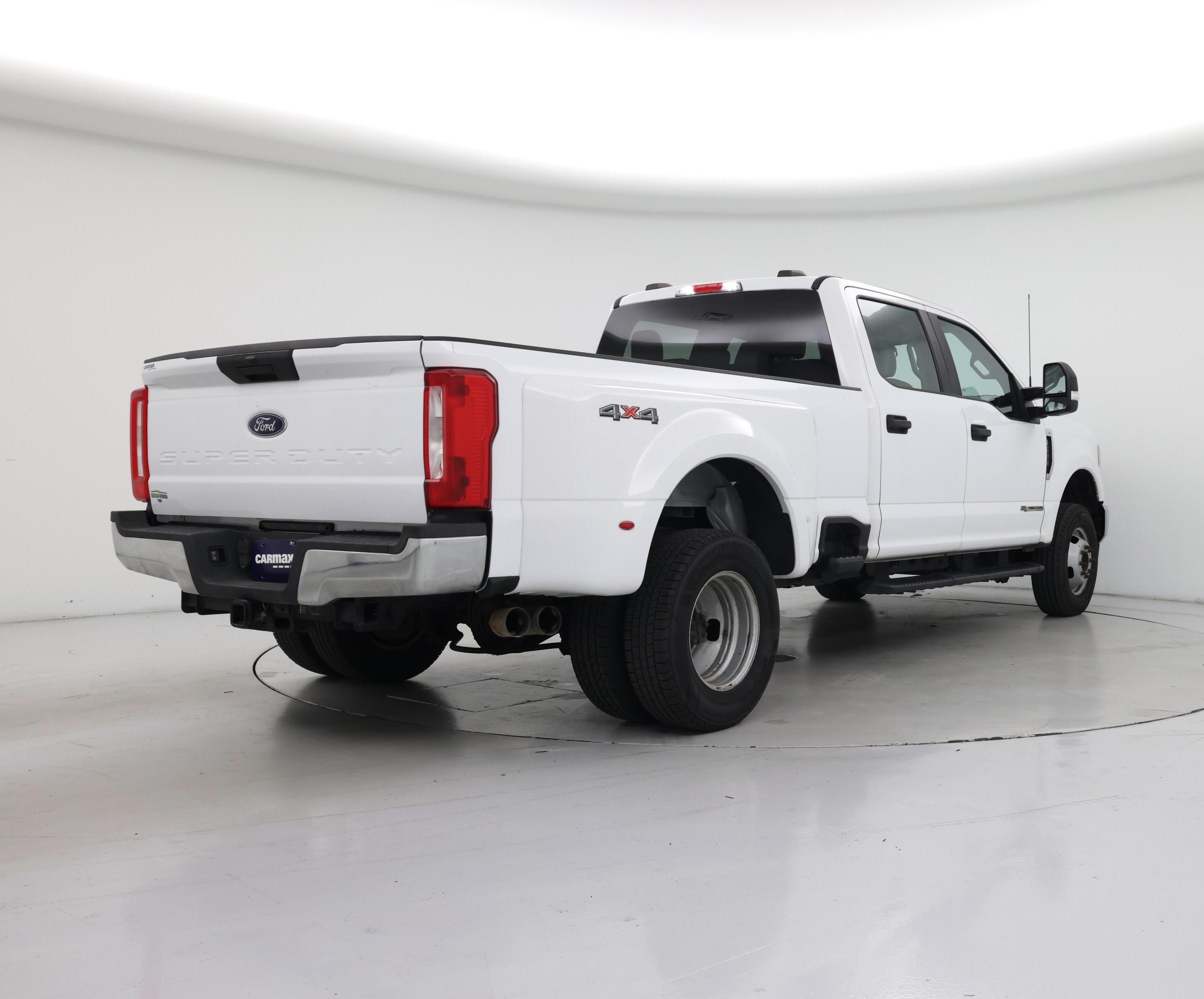 Thumbnail: 2022 Ford F-350 - 8