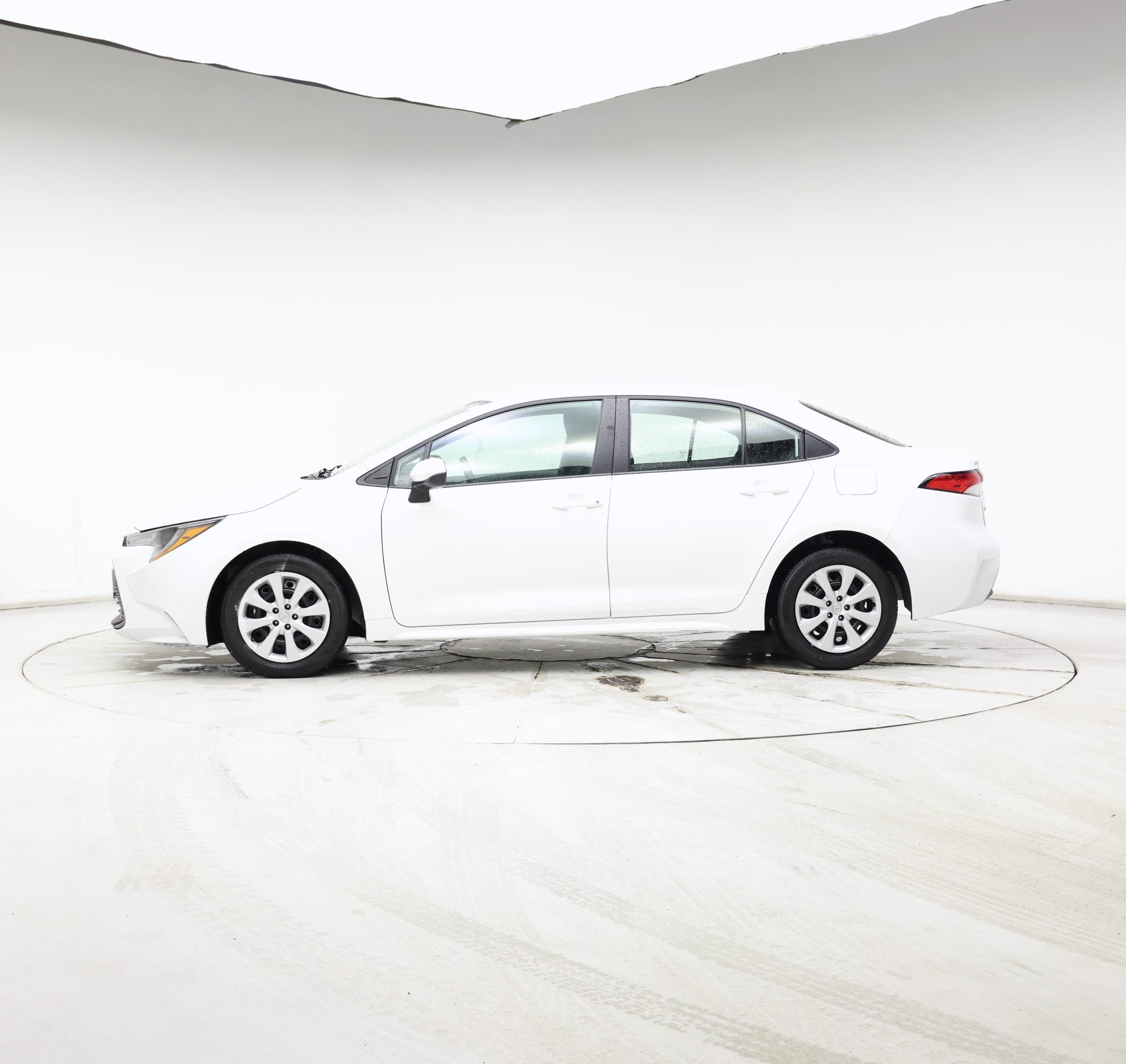 Thumbnail: 2024 Toyota Corolla - 3
