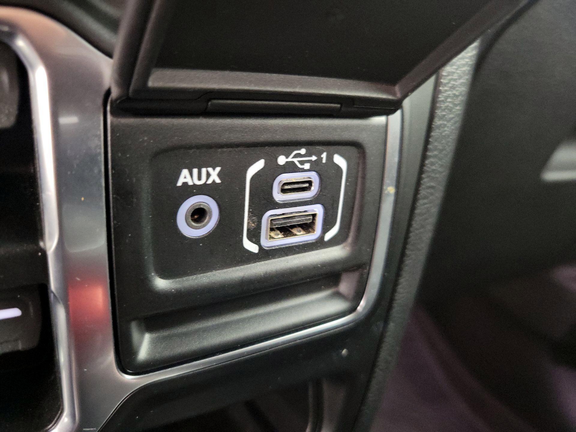 Thumbnail: 2021 Jeep Wrangler - 19