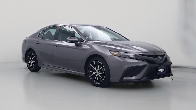 2024 Toyota Camry SE Hero Image