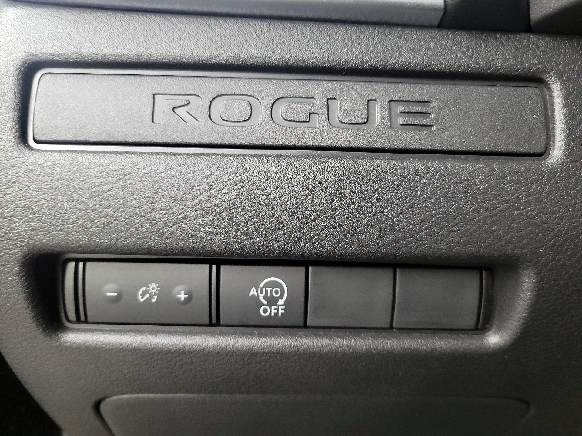 Thumbnail: 2023 Nissan Rogue - 13