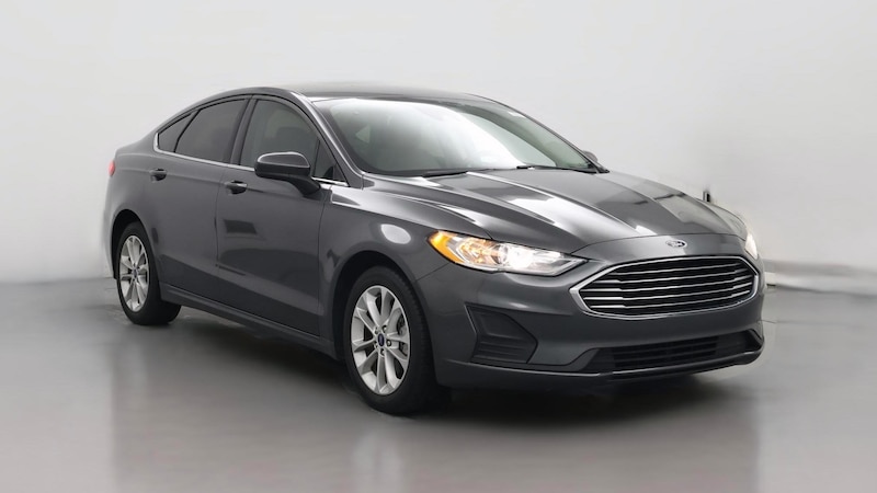 2020 Ford Fusion SE Hero Image