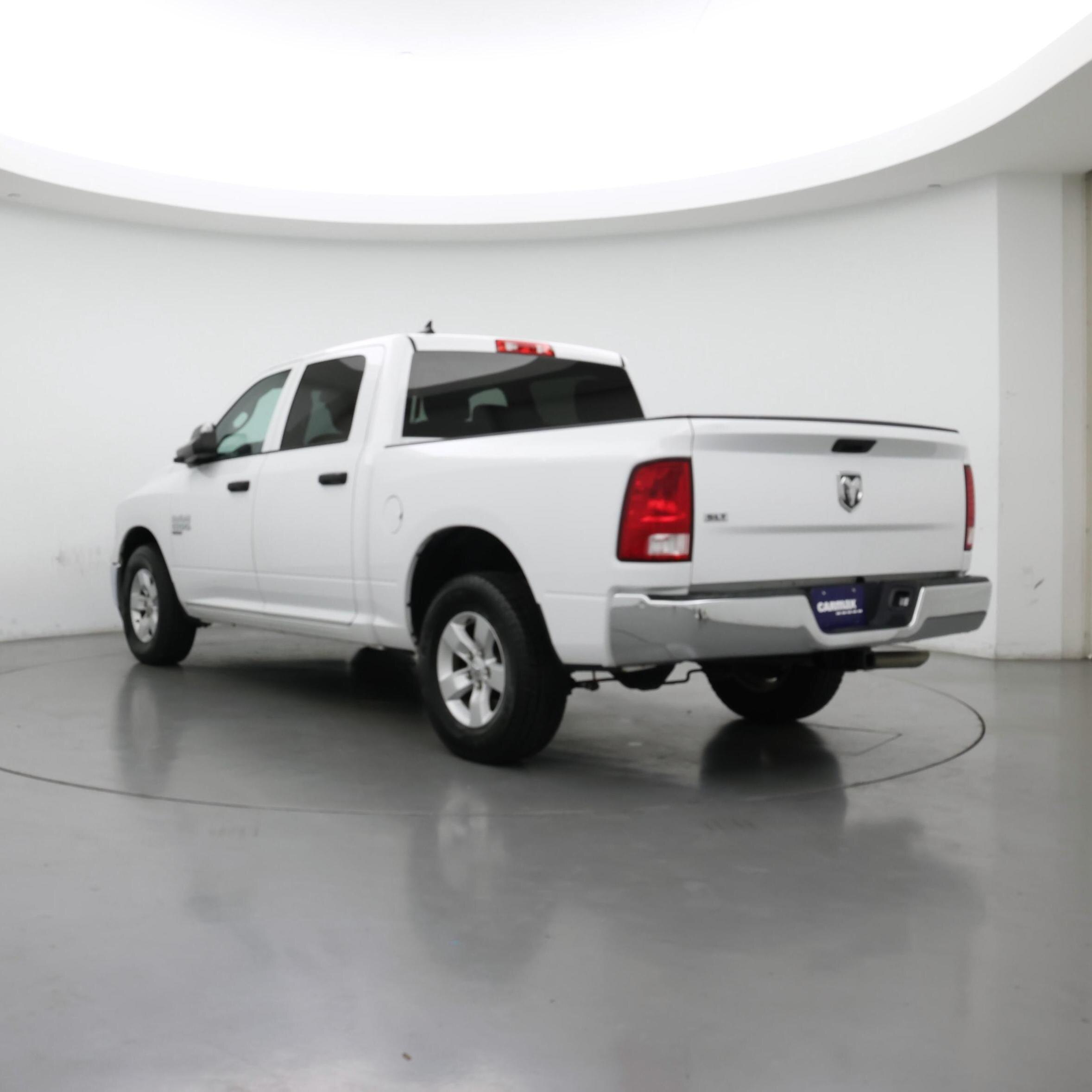 Thumbnail: 2022 RAM 1500 Classic - 2