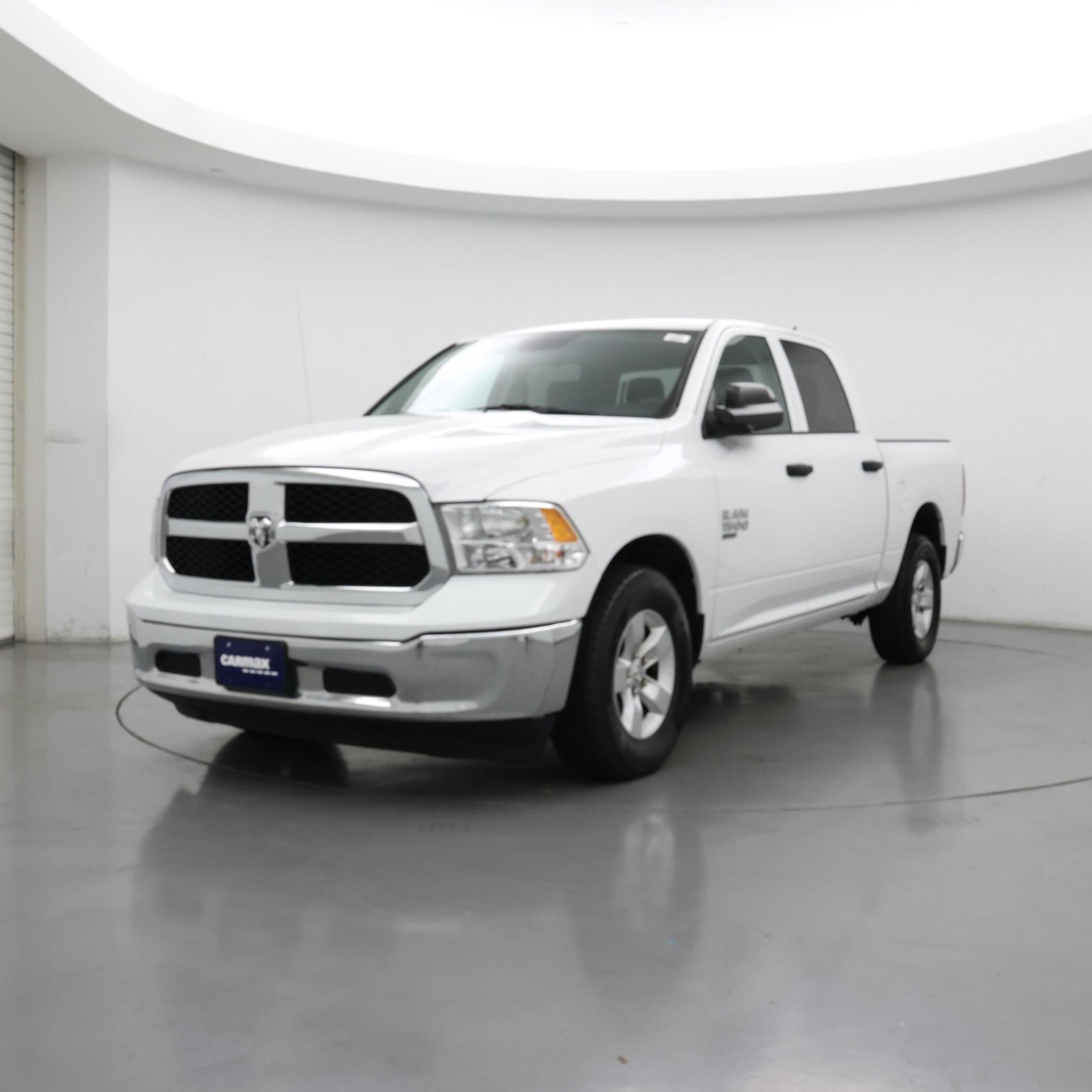Thumbnail: 2022 RAM 1500 Classic - 4
