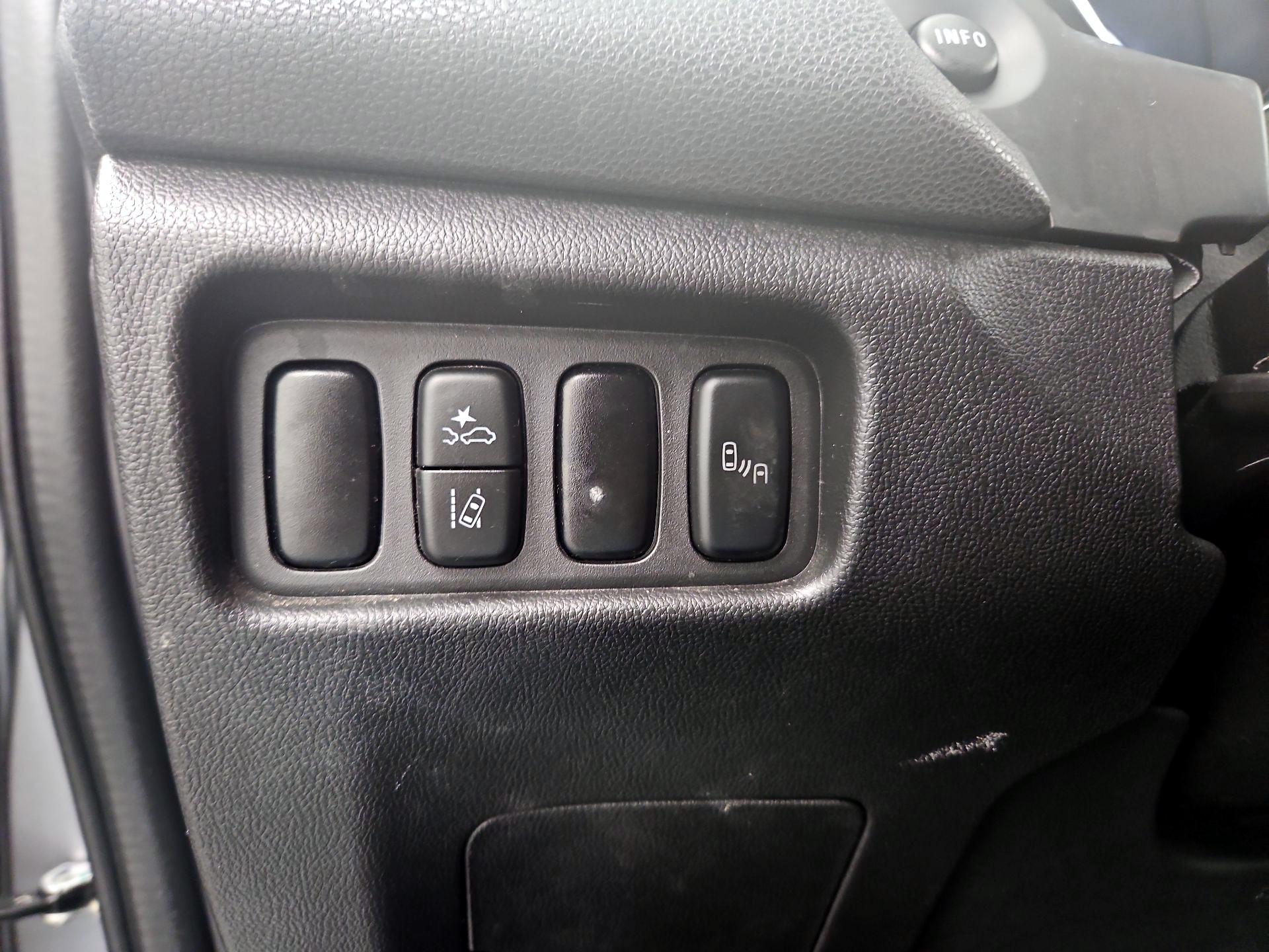 Thumbnail: 2020 Mitsubishi Outlander Sport - 13