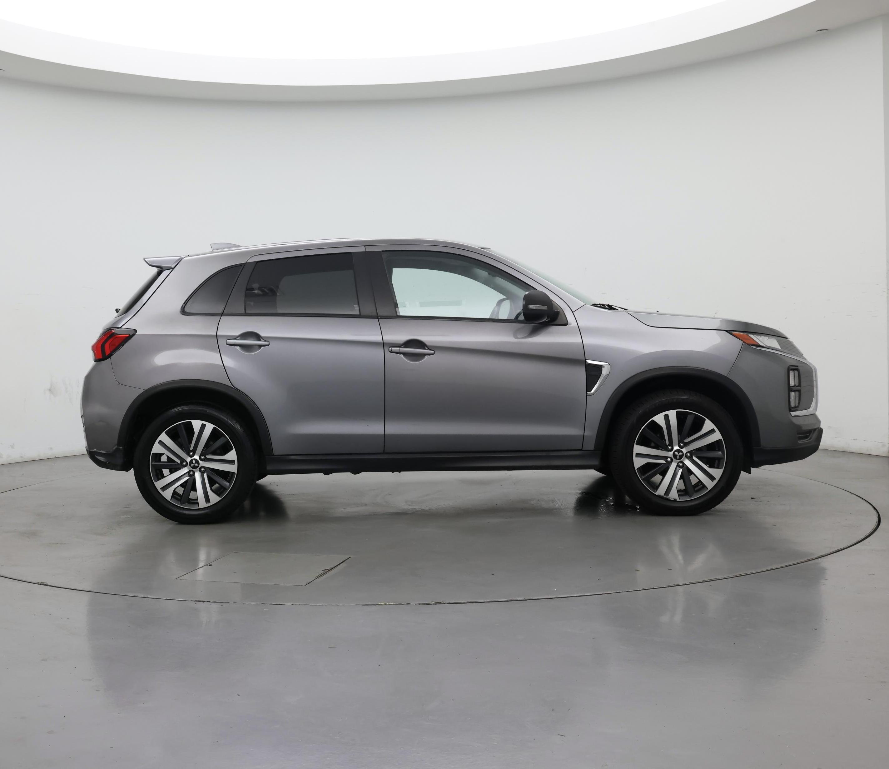 Thumbnail: 2020 Mitsubishi Outlander Sport - 7