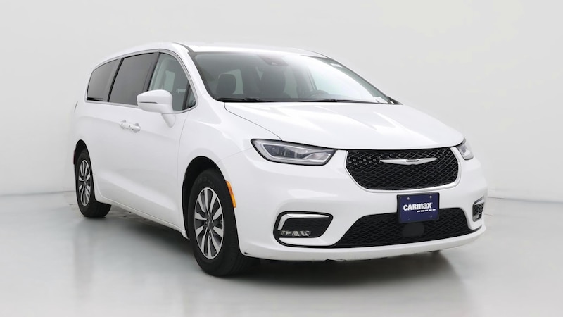 2022 Chrysler Pacifica Hybrid Touring L Hero Image
