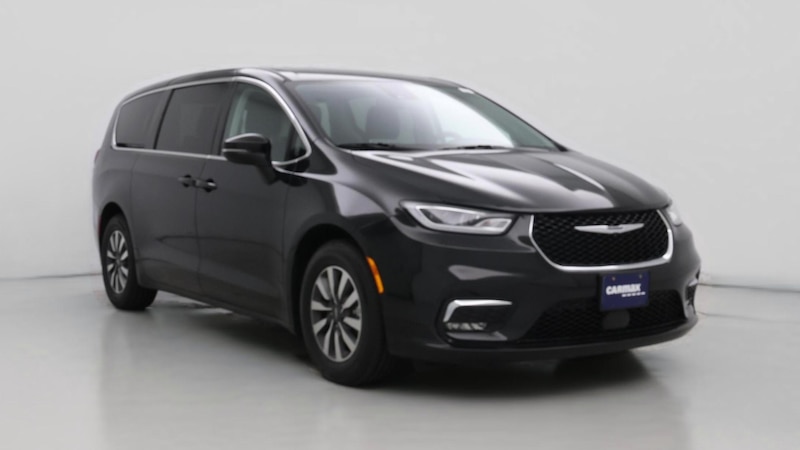 2023 Chrysler Pacifica Hybrid Touring L Hero Image