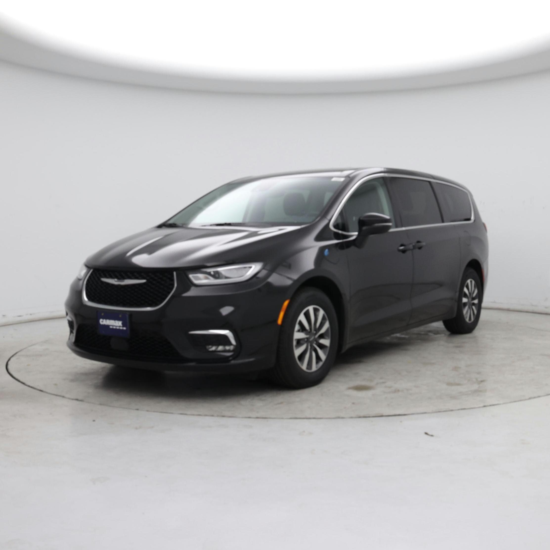 Thumbnail: 2023 Chrysler Pacifica - 4