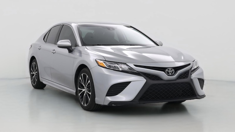 2020 Toyota Camry SE Hero Image