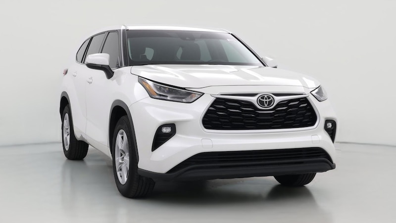 2021 Toyota Highlander LE Hero Image