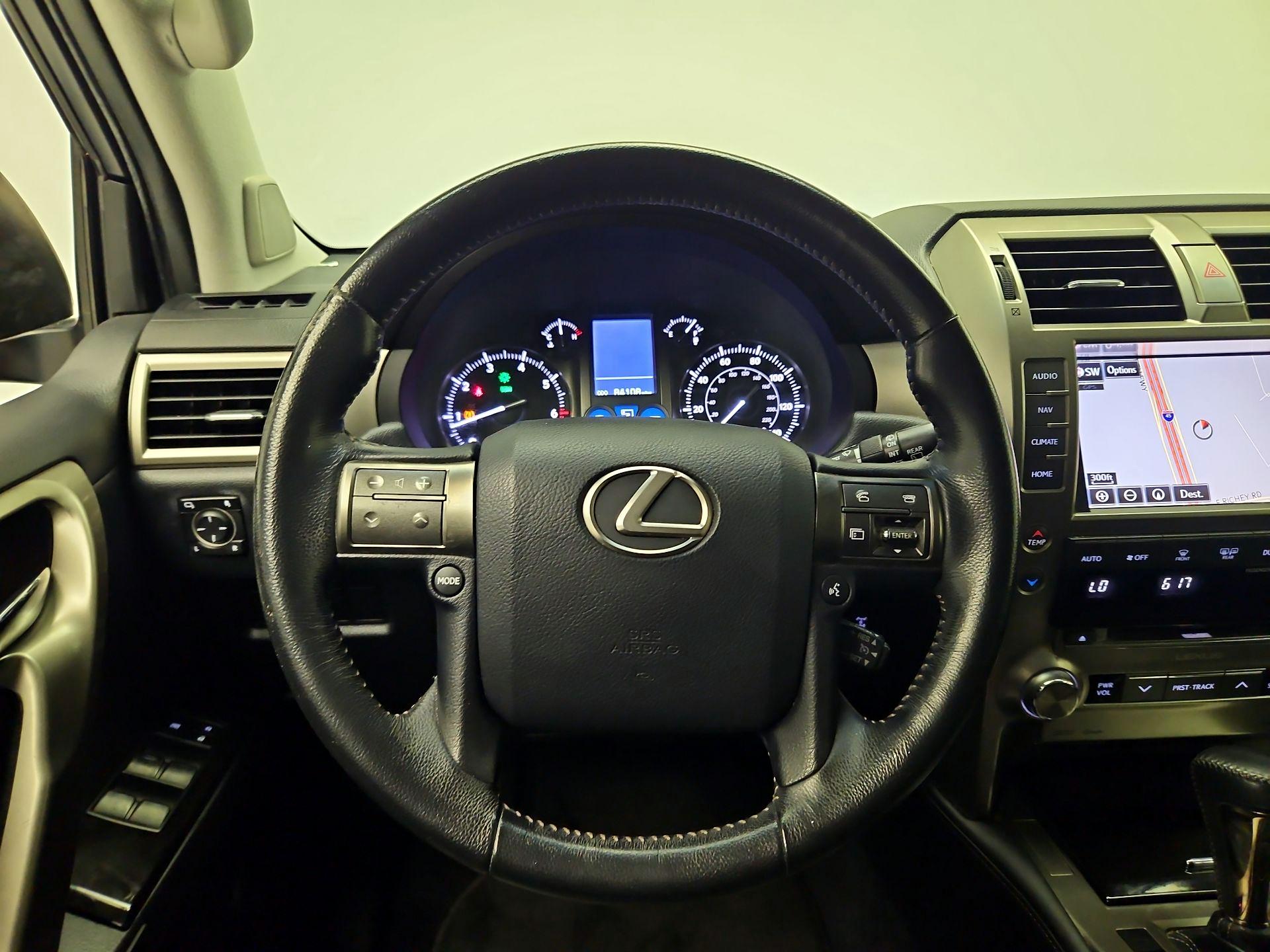 Thumbnail: 2016 Lexus GX - 10