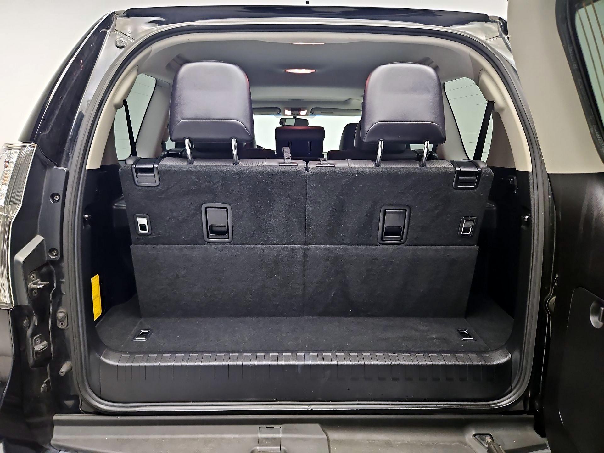 Thumbnail: 2016 Lexus GX - 18