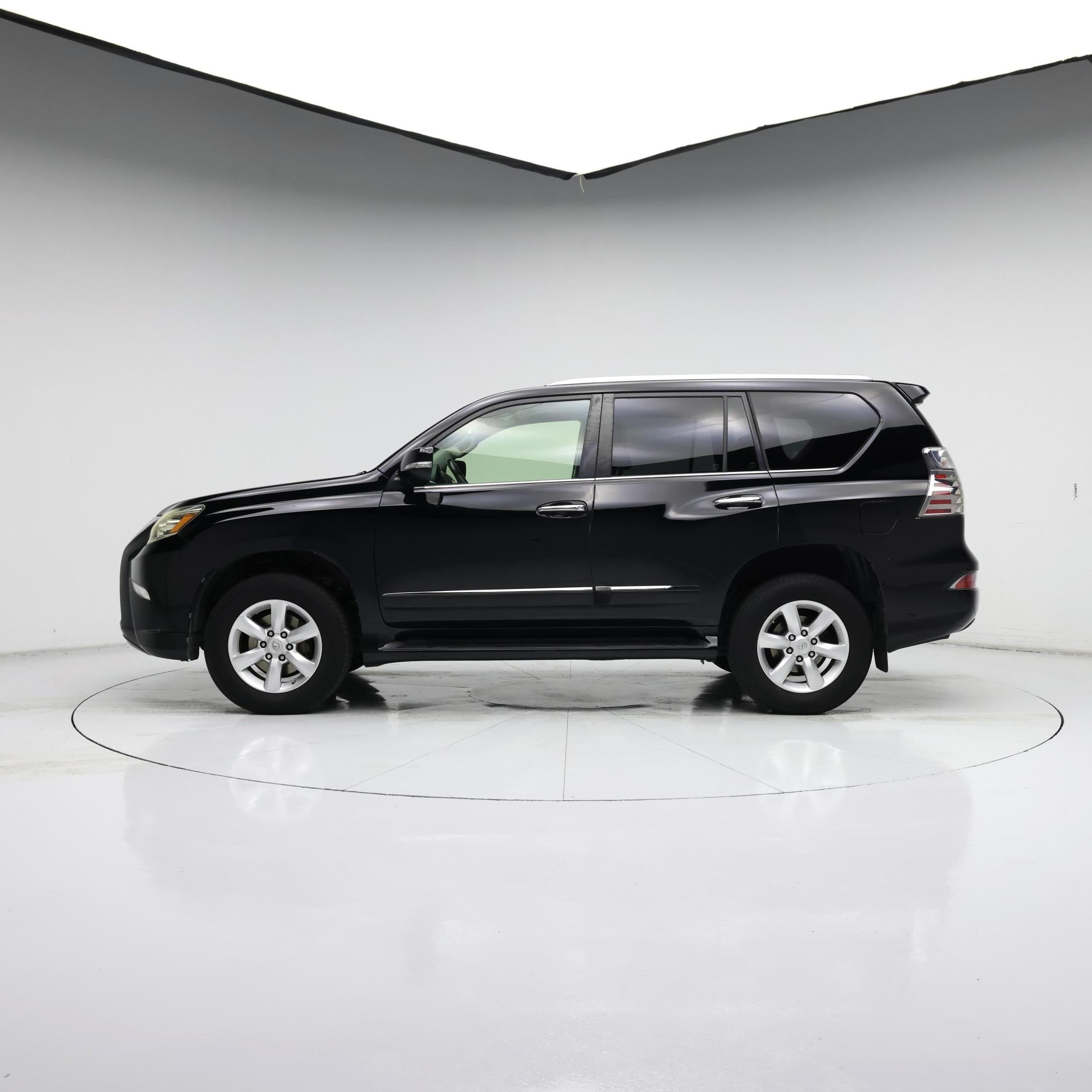 Thumbnail: 2016 Lexus GX - 3