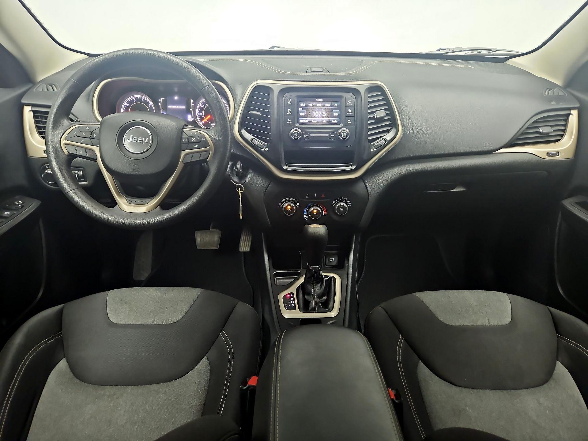 Thumbnail: 2015 Jeep Cherokee - 9