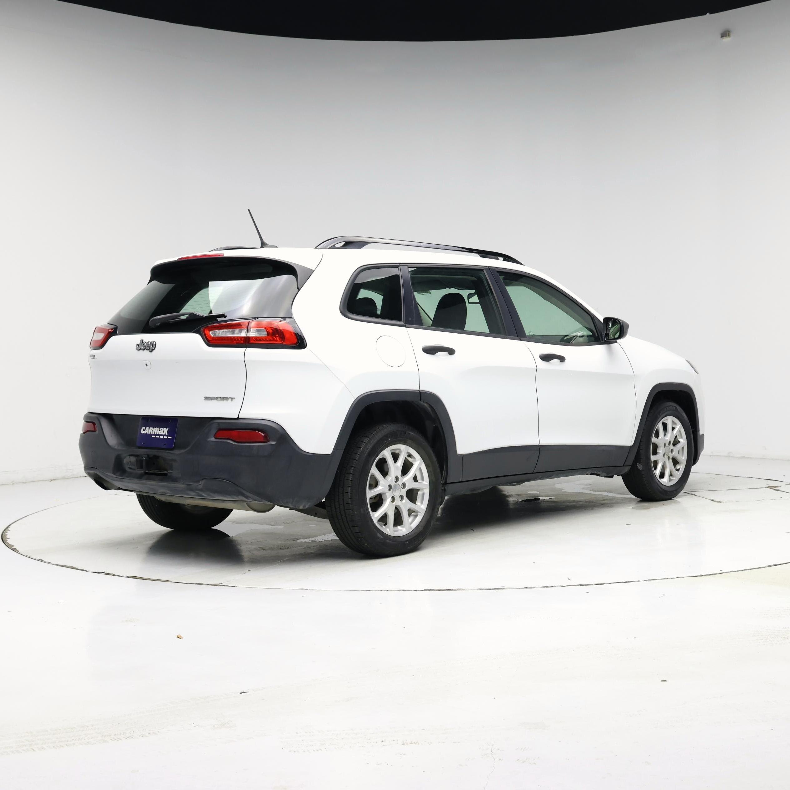 Thumbnail: 2015 Jeep Cherokee - 8