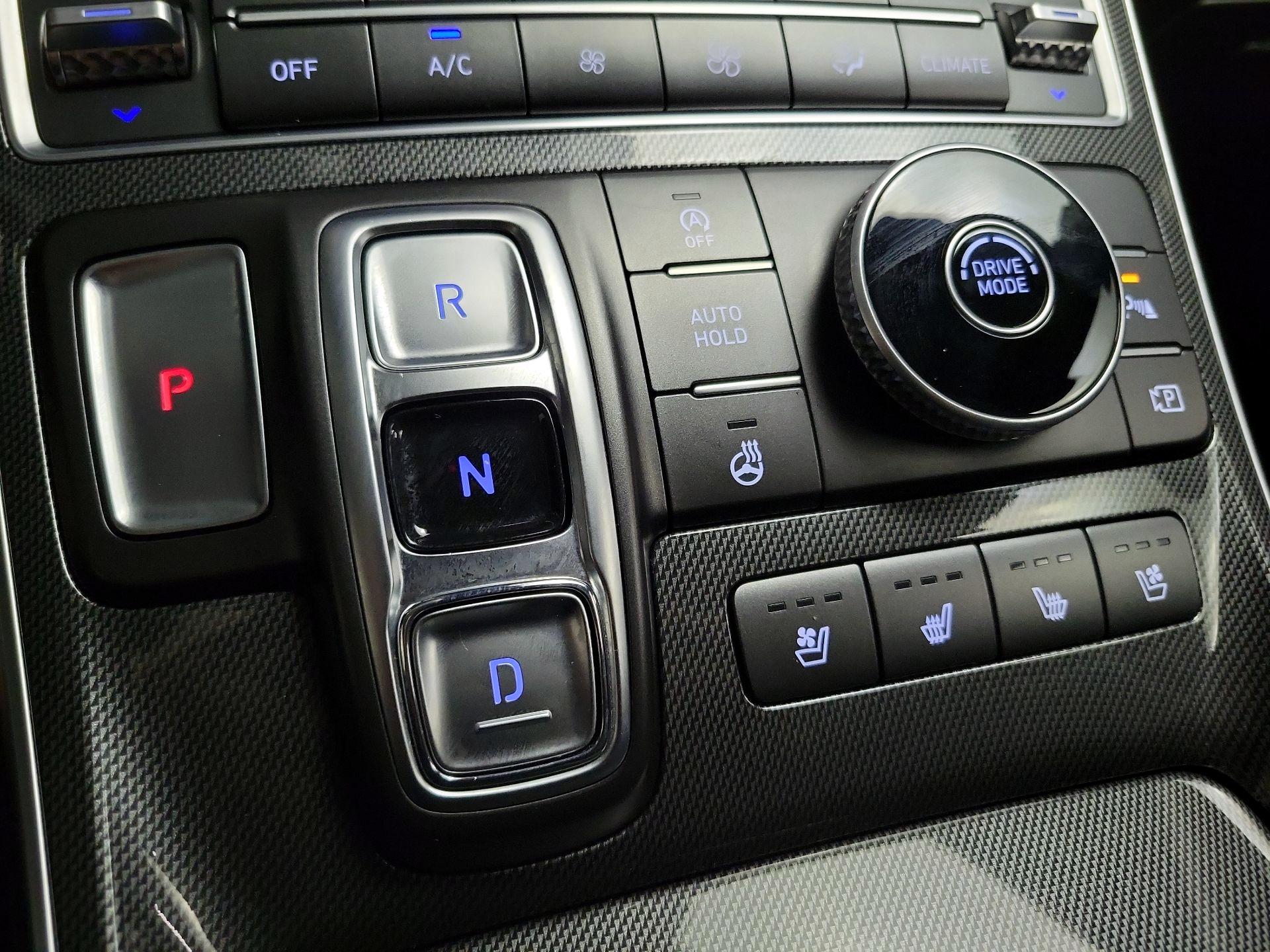 Thumbnail: 2021 Hyundai Santa Fe - 18