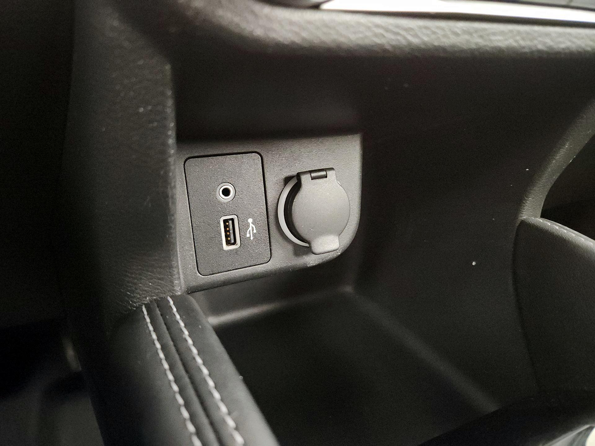 Thumbnail: 2019 Nissan Kicks - 17