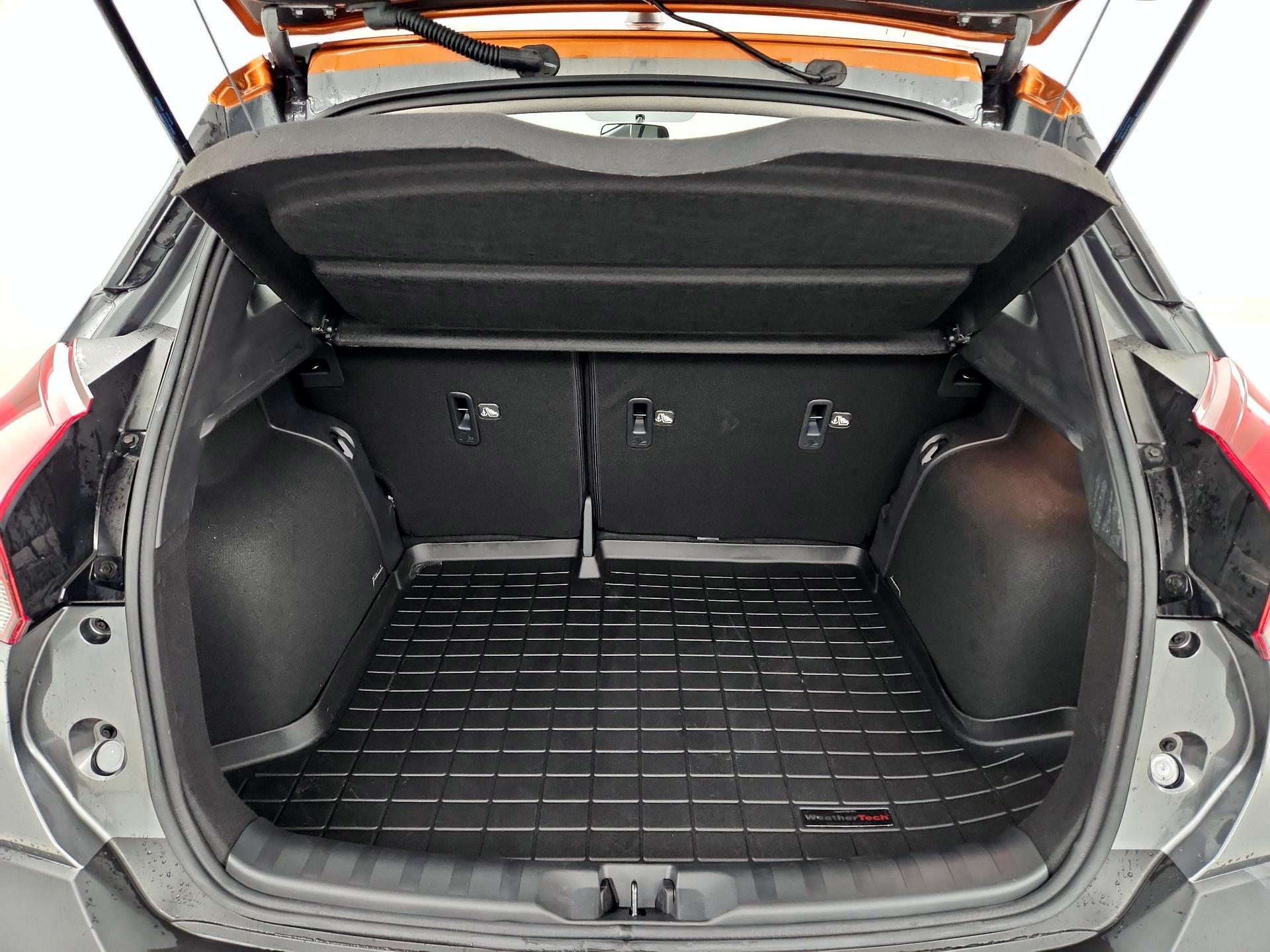 Thumbnail: 2019 Nissan Kicks - 19