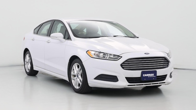 2015 Ford Fusion SE Hero Image